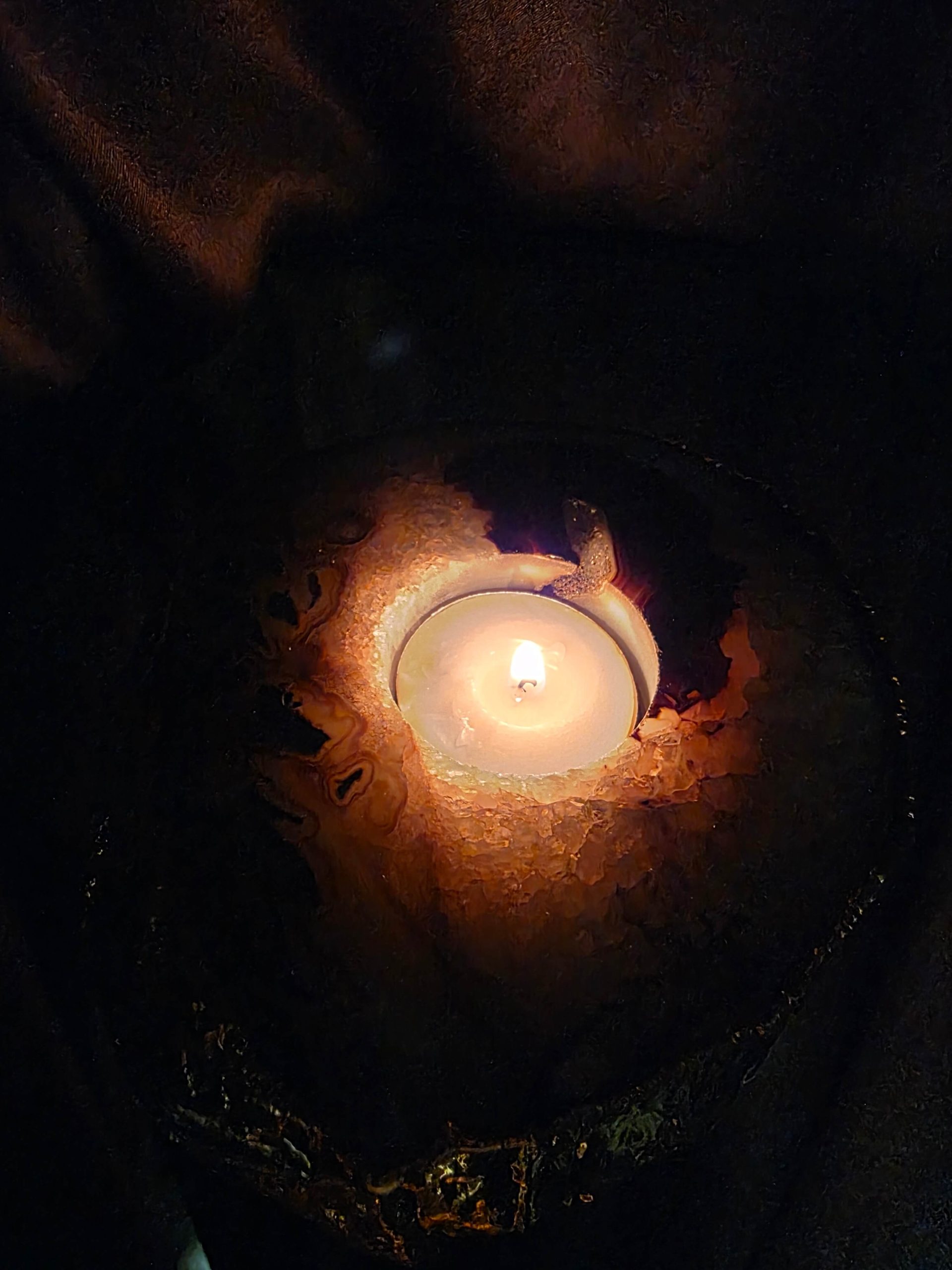 Black Agate Slice 1 Handpicked 538g H2xW13xD12cm Microcrystalline Quartz Gold Gilded 24ct Tealight Candle Holder - Image 13