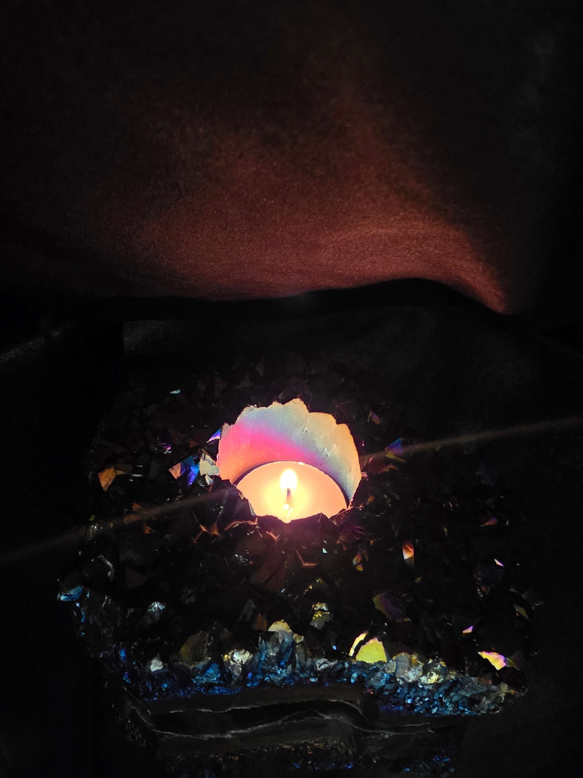 Rainbow Quartz Candle No. 1 Aura, Titanium, Point, Cluster, Gemstone Tealight Holder 1.006g H5.5xW16xD12.5cm - Image 11