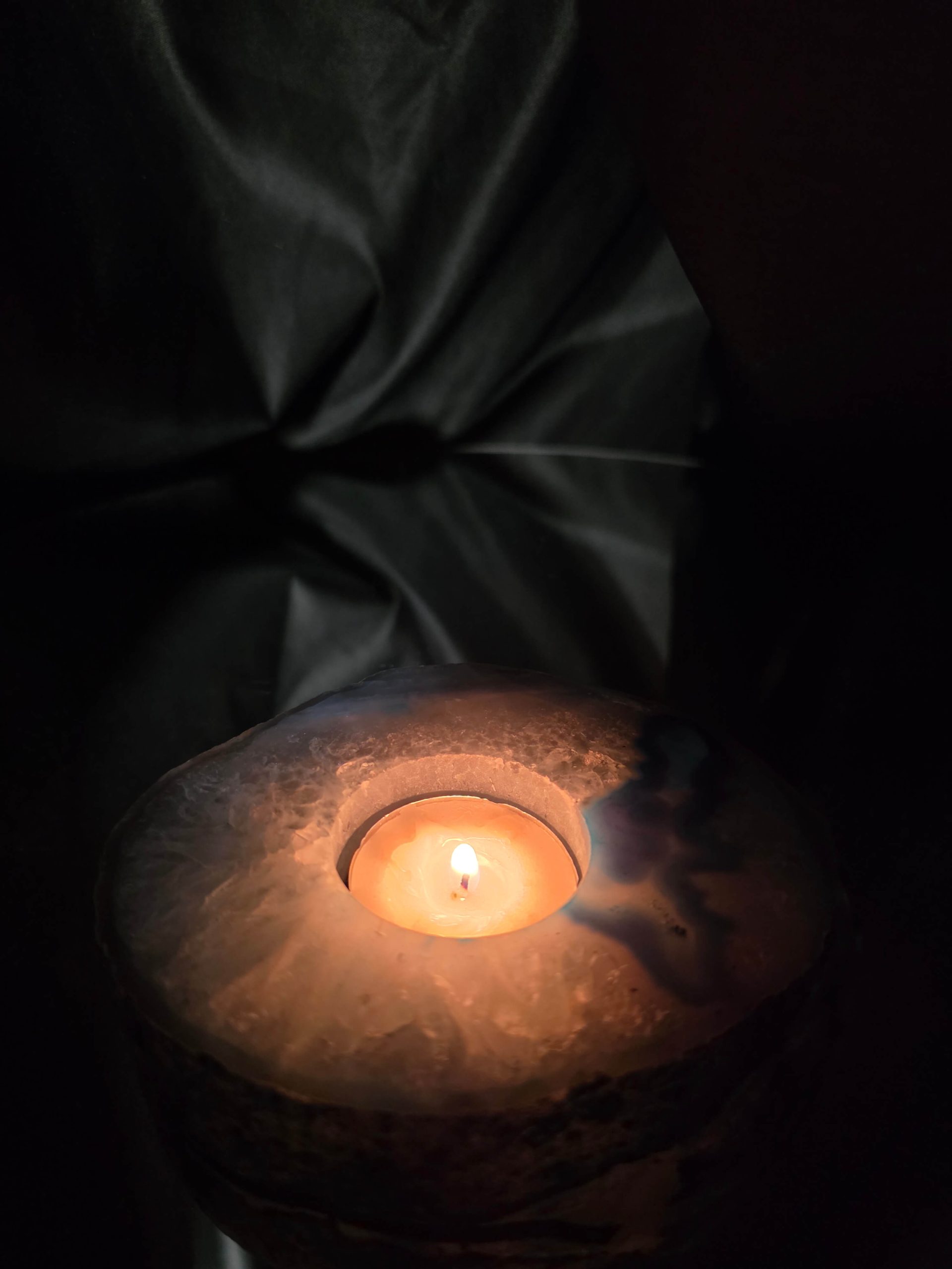Teal Agate Slice 3 Handpicked 411g H2xW11.5xD10cm Microcrystalline Quartz Tealight Candle Holder Ornament - Image 12