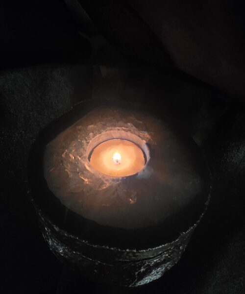 Large Teal Agate Slice 2 Handpicked 529g H2xW13xD10.5cm Microcrystalline Quartz Silver Gilded Tealight Candle Holder Ornament - Image 13