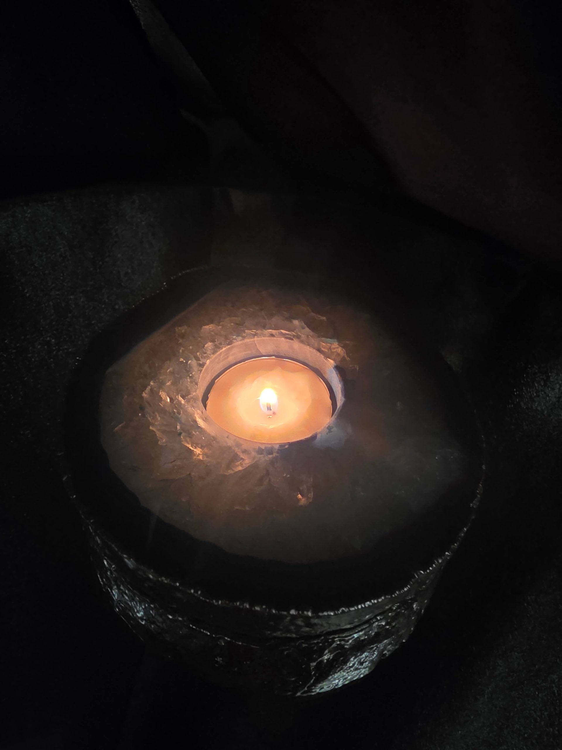 Large Teal Agate Slice 2 Handpicked 529g H2xW13xD10.5cm Microcrystalline Quartz Silver Gilded Tealight Candle Holder Ornament - Image 13