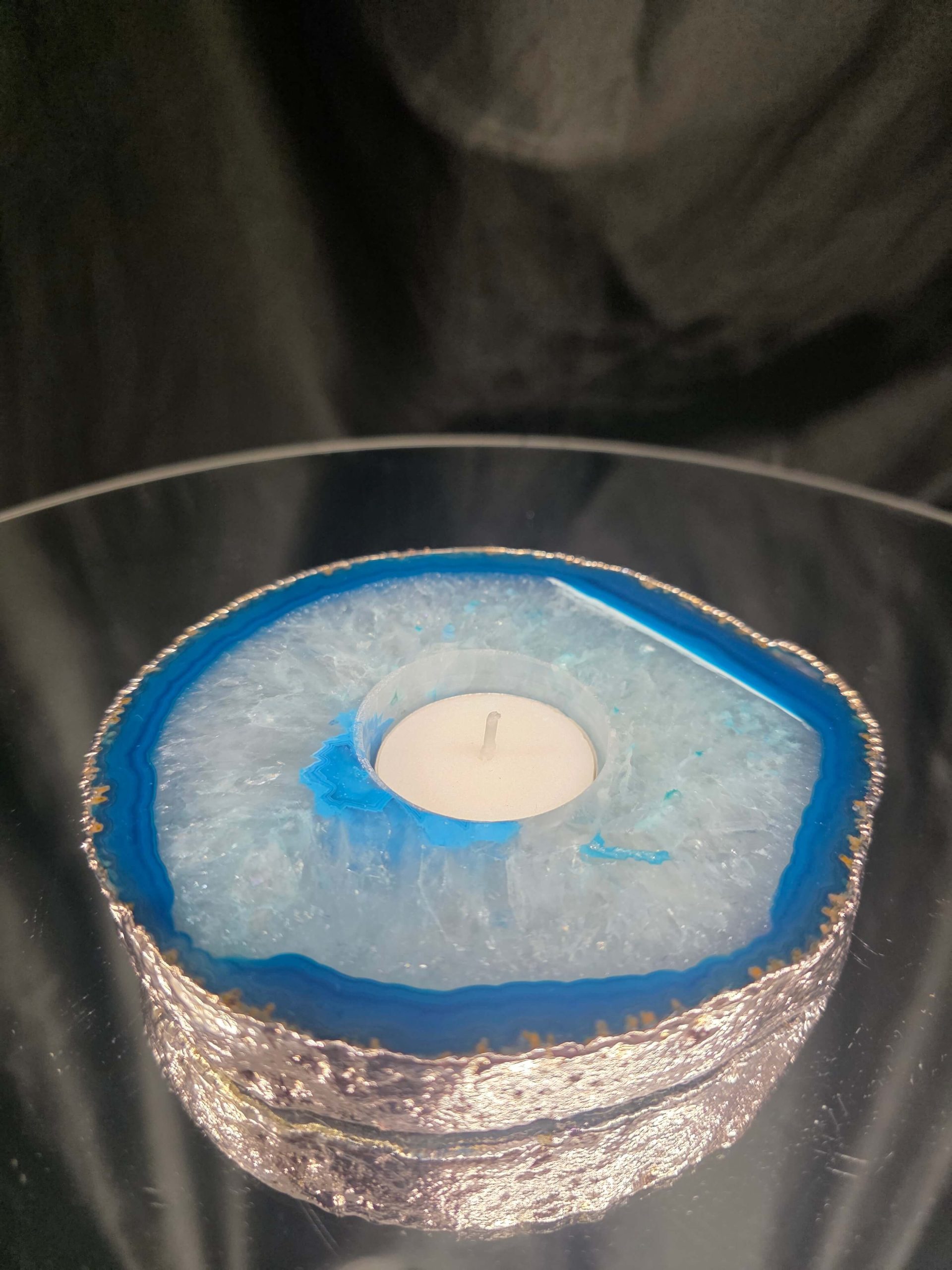 Large Teal Agate Slice 2 Handpicked 529g H2xW13xD10.5cm Microcrystalline Quartz Silver Gilded Tealight Candle Holder Ornament - Image 9