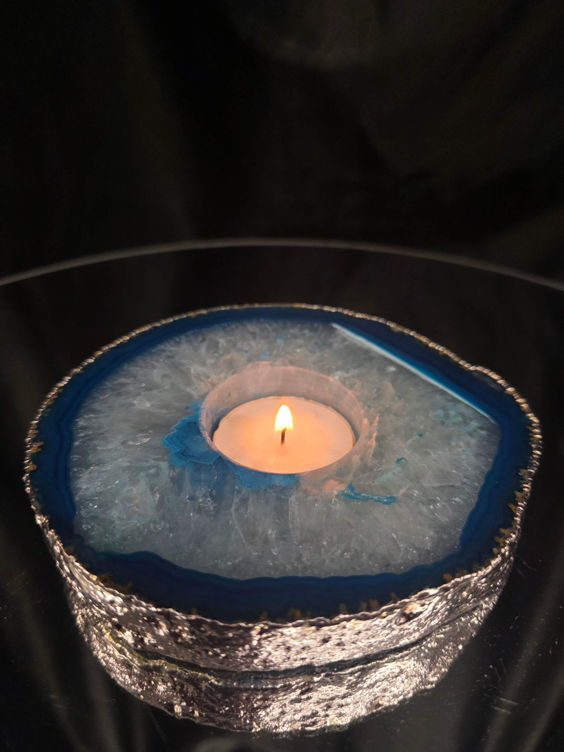 Large Teal Agate Slice 2 Handpicked 529g H2xW13xD10.5cm Microcrystalline Quartz Silver Gilded Tealight Candle Holder Ornament - Image 10