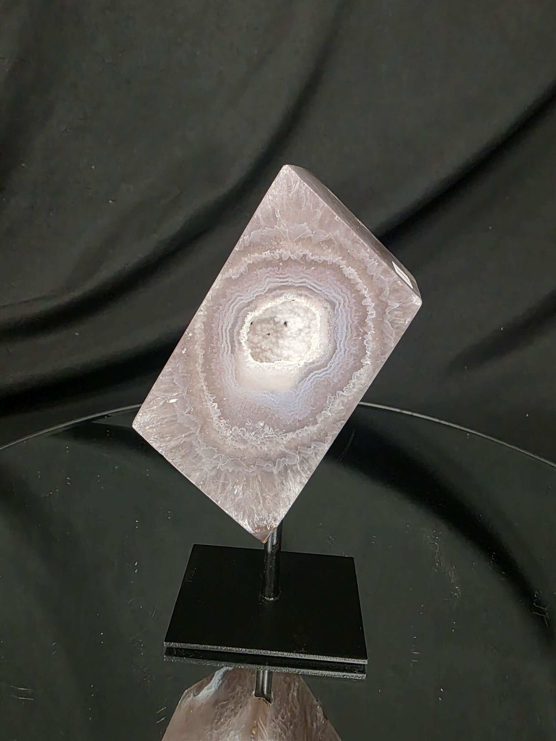 Luxury Natural Agate Cube 1 on Metal Stand 764g H16.5xW7xD5cm - Image 2