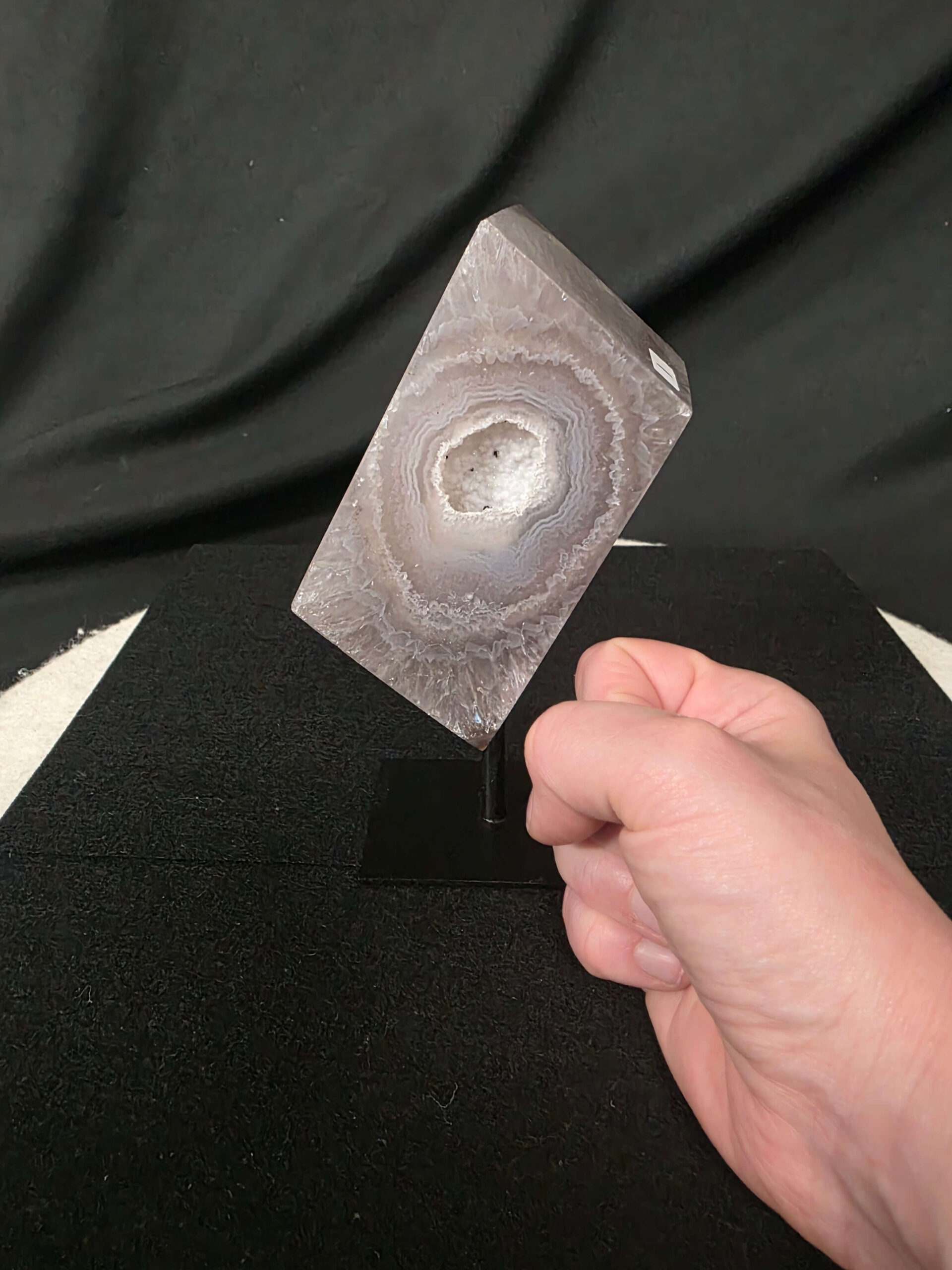 Luxury Natural Agate Cube 1 on Metal Stand 764g H16.5xW7xD5cm - Image 8
