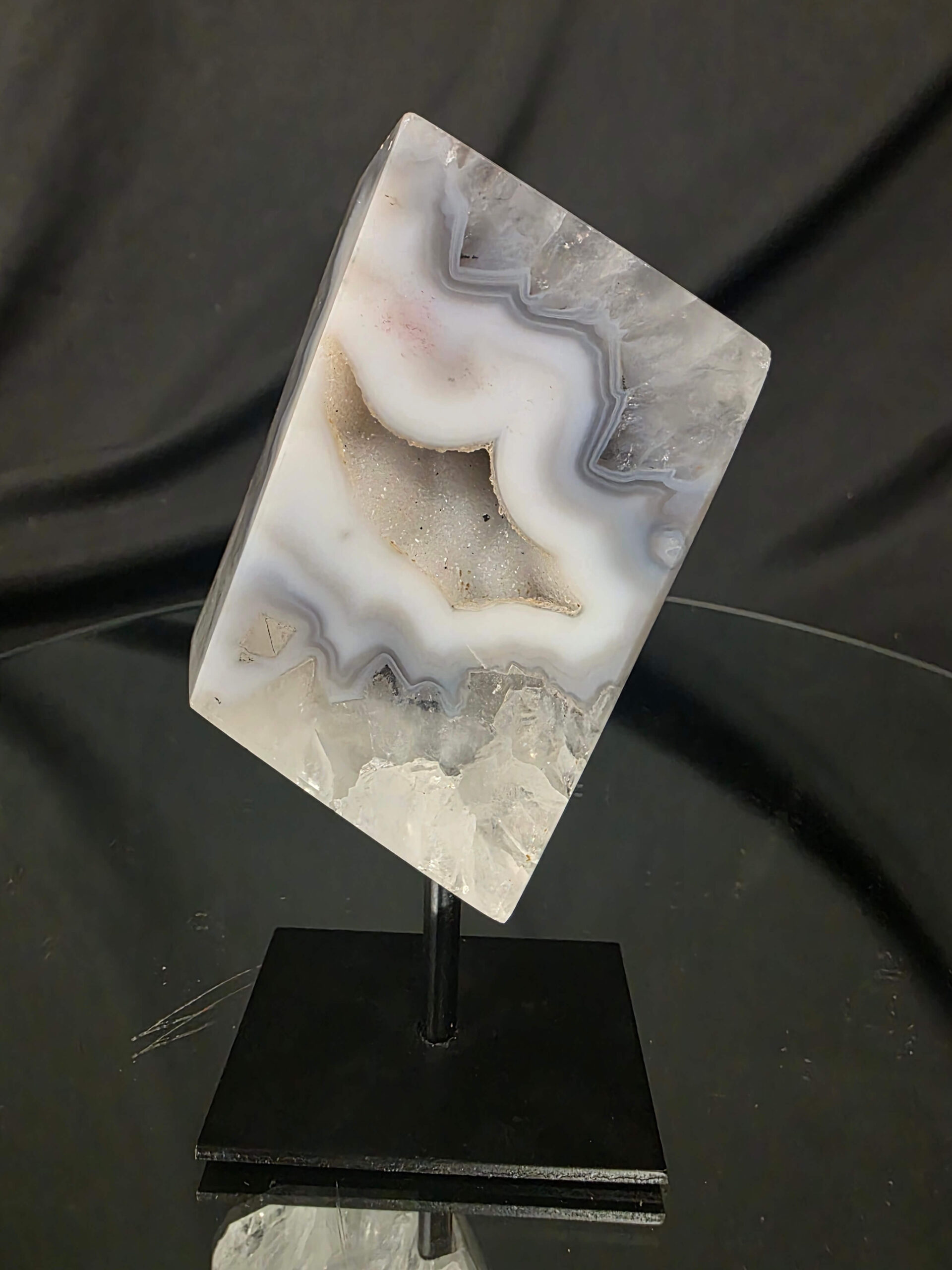 Luxury Natural Agate Cube 2 on Metal Stand 572g H15.5xW7xD5cm - Image 9