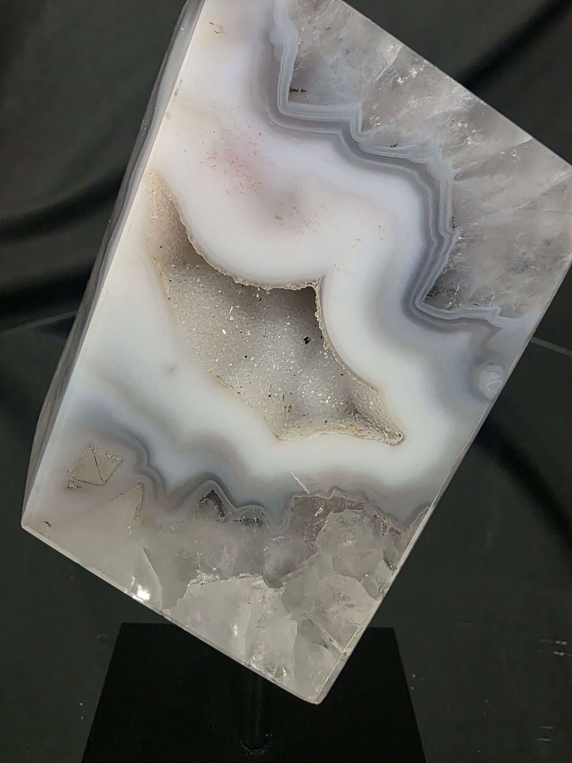 Luxury Natural Agate Cube 2 on Metal Stand 572g H15.5xW7xD5cm - Image 5