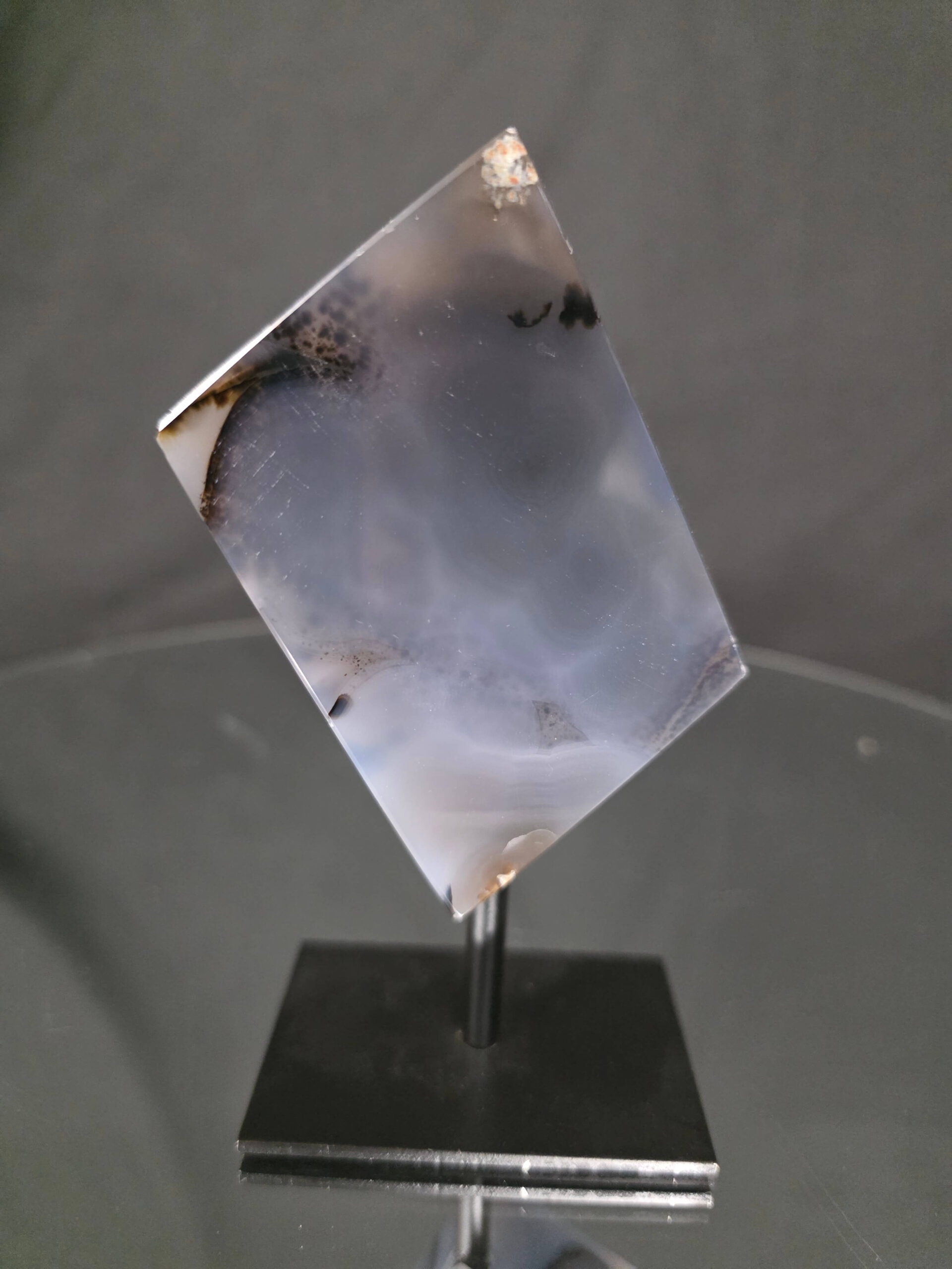 Luxury Natural Agate Cube 7 on Metal Stand 391g H13.5xW7xD5cm - Image 3