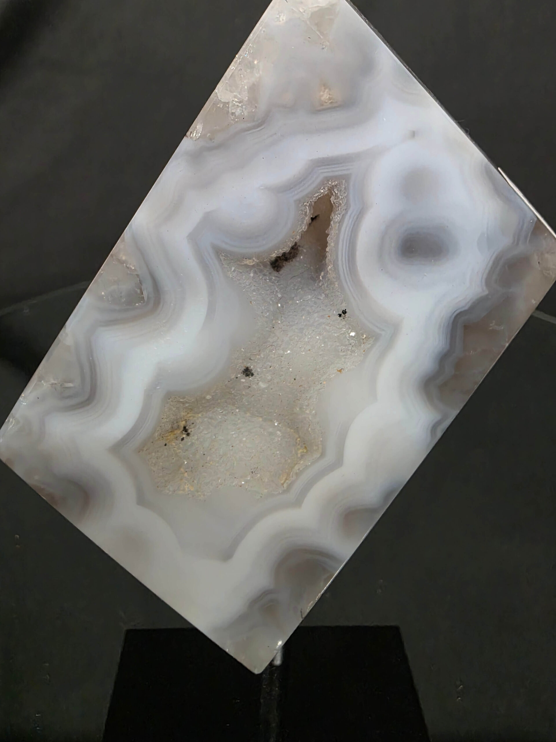 Luxury Natural Agate Cube 9 on Metal Stand 501g H15xW7xD5cm - Image 5