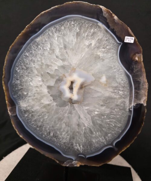 Large Premium Agate Natural Slice on Stand 1 – 4.236g - H38xW27xD12cm - Image 9