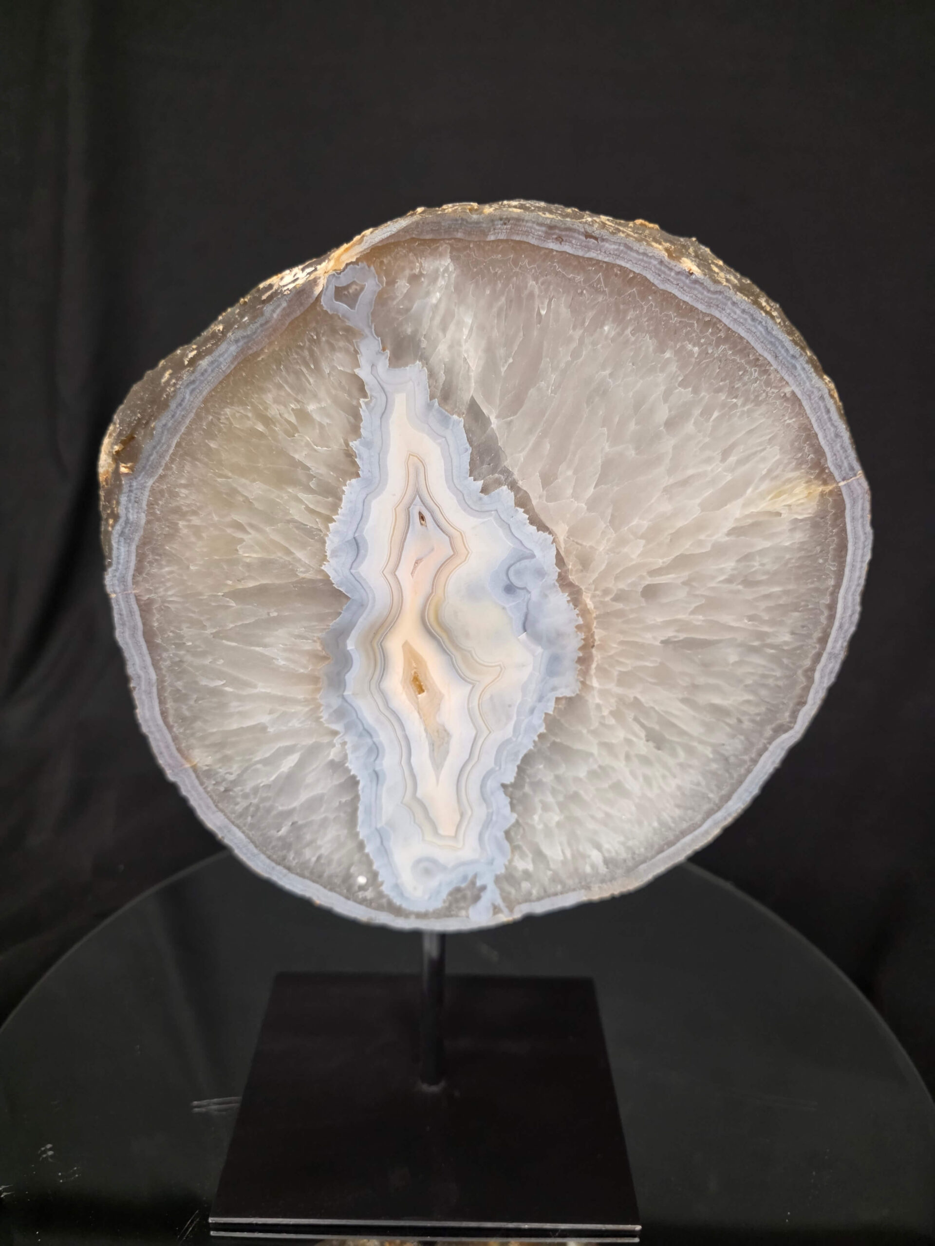 Large Premium Agate Natural Slice on Stand 25 – 3.201g - H32.5xW24xD12cm - Image 3
