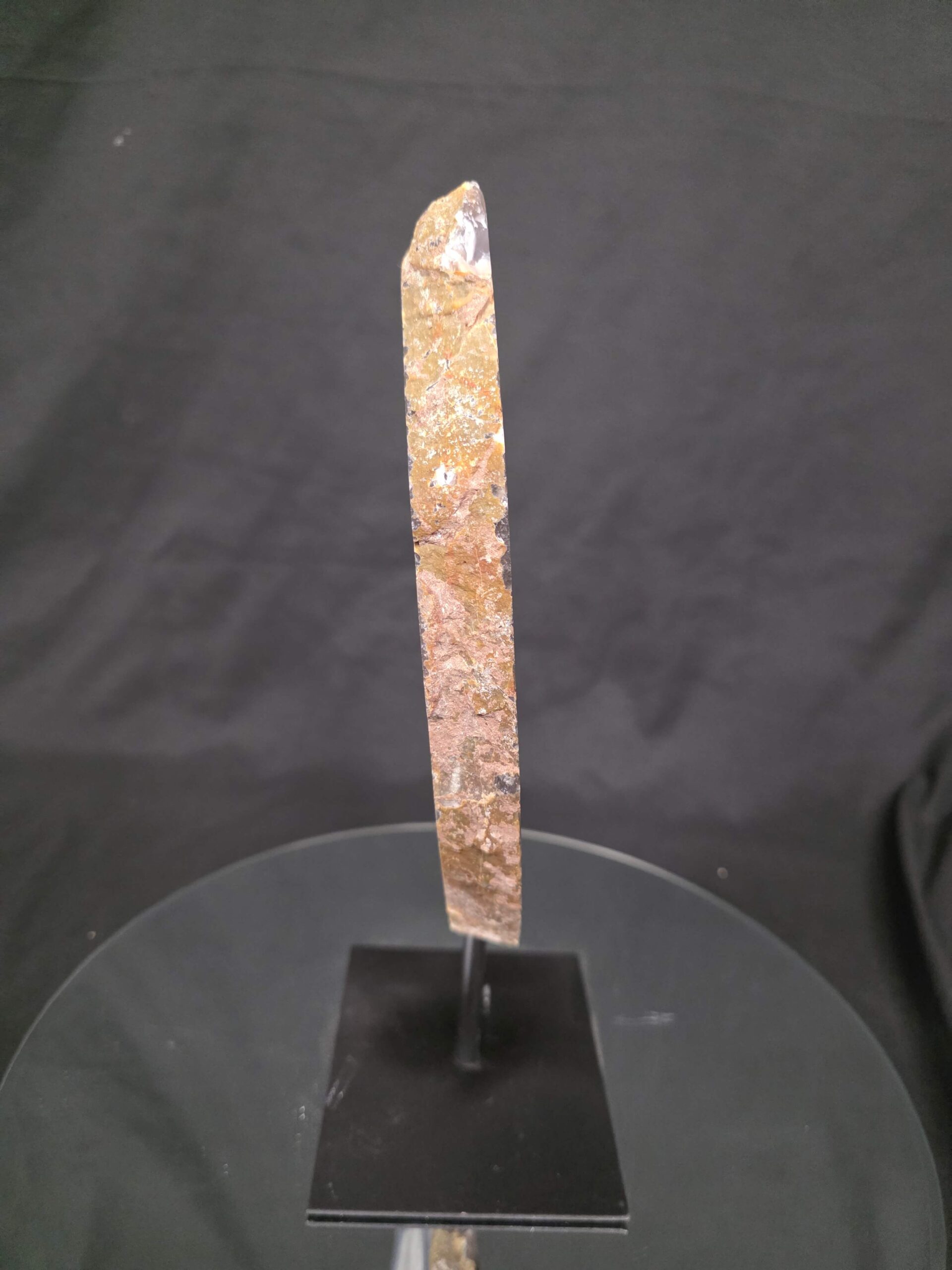 Large Premium Agate Natural Slice on Stand 29 – 3.081g - H35xW24xD12cm - Image 9