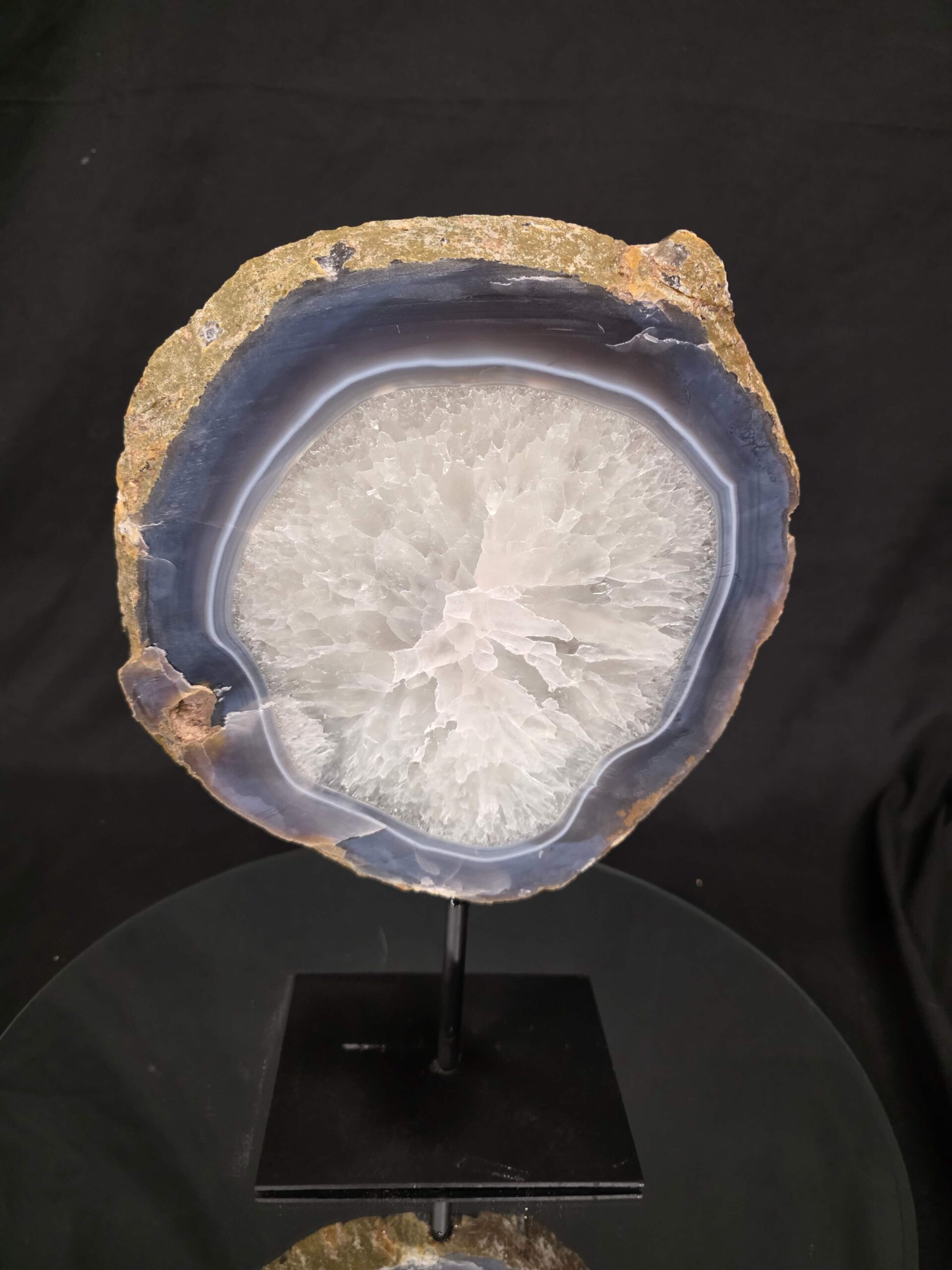 Large Premium Agate Natural Slice on Stand 29 – 3.081g - H35xW24xD12cm - Image 8