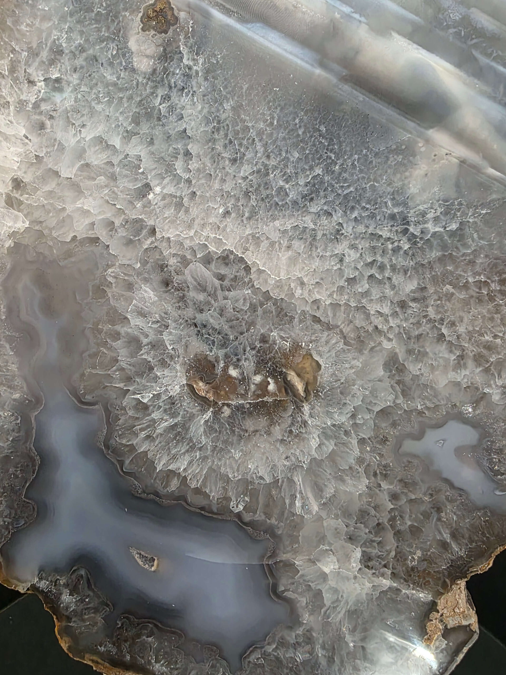 Large Premium Agate Natural Slice on Stand 30 – 3.091g - H37xW22xD12cm - Image 4