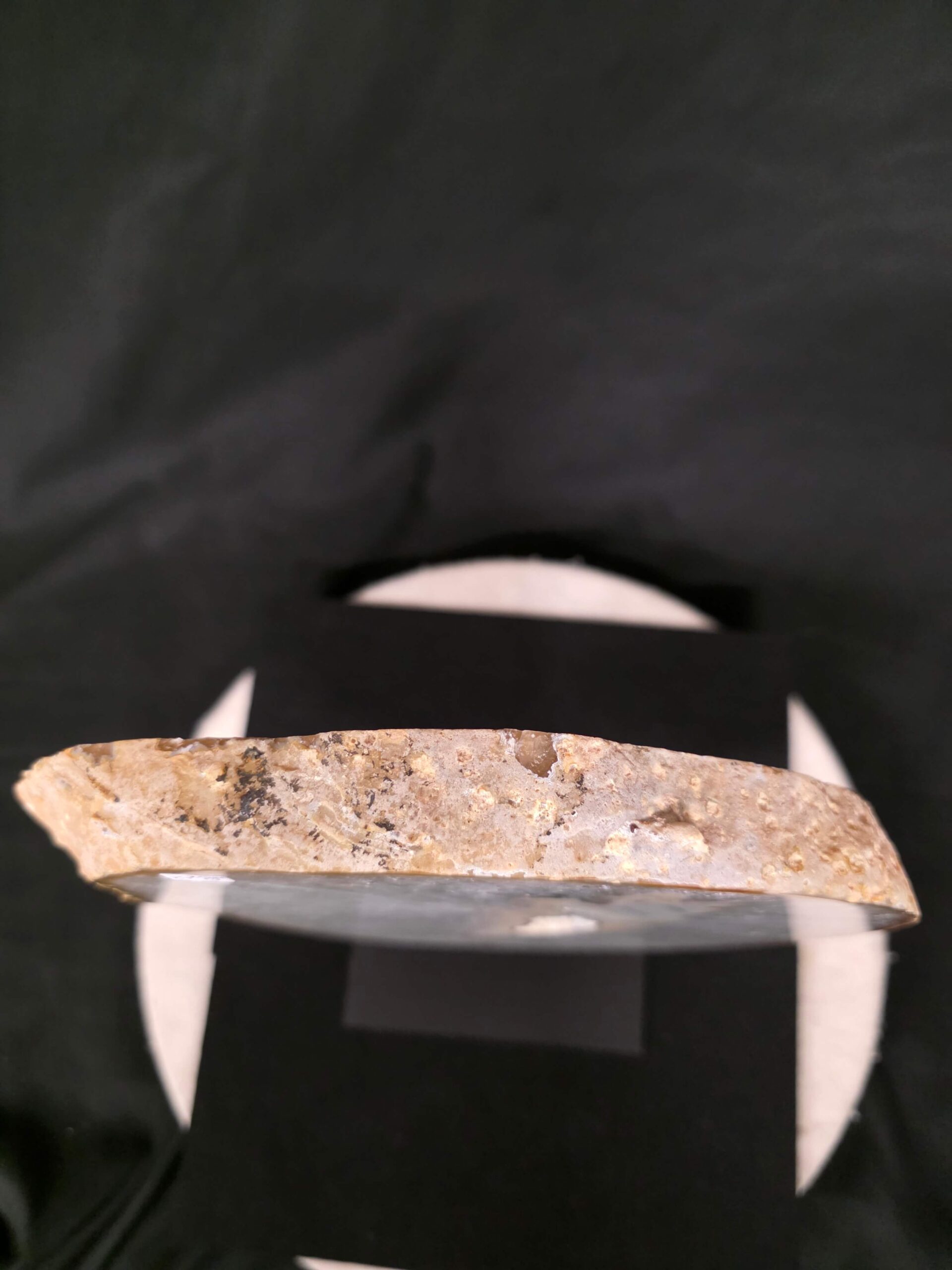 Large Premium Agate Natural Slice on Stand 35 – 2.944g - H34xW23xD12cm - Image 8