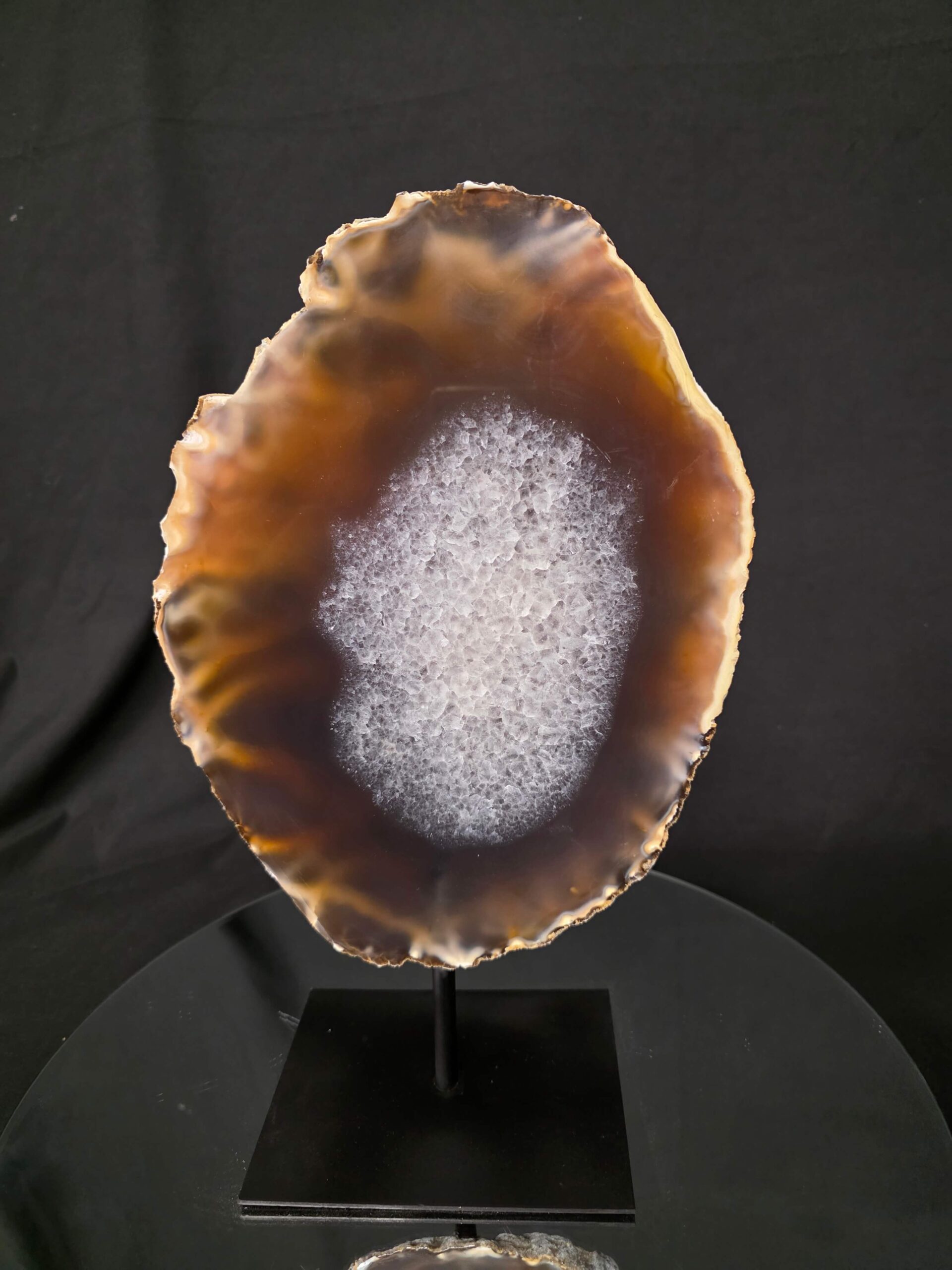 Large Premium Agate Natural Slice on Stand 36 – 2.801g - H36xW22xD12cm