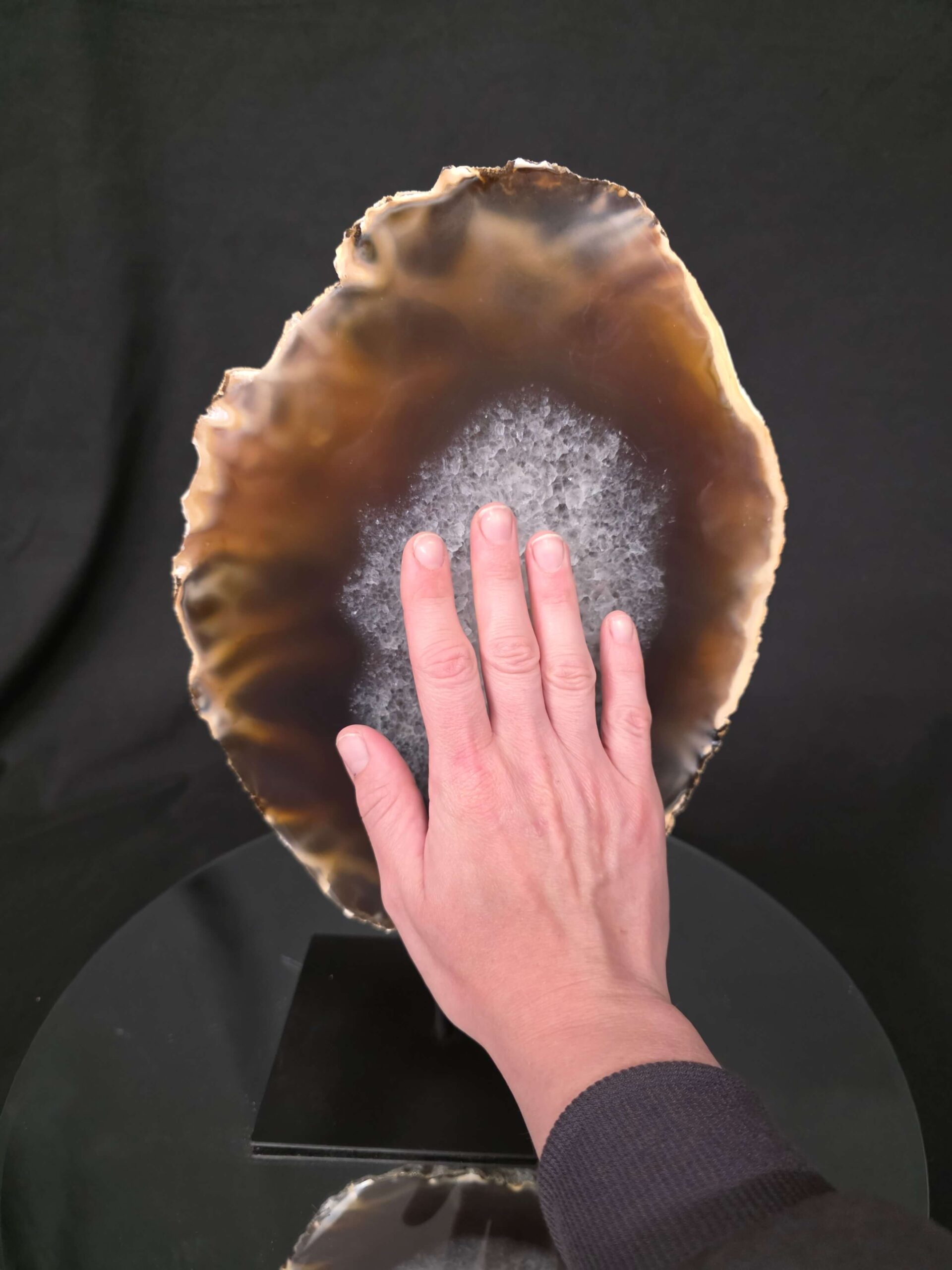 Large Premium Agate Natural Slice on Stand 36 – 2.801g - H36xW22xD12cm - Image 7