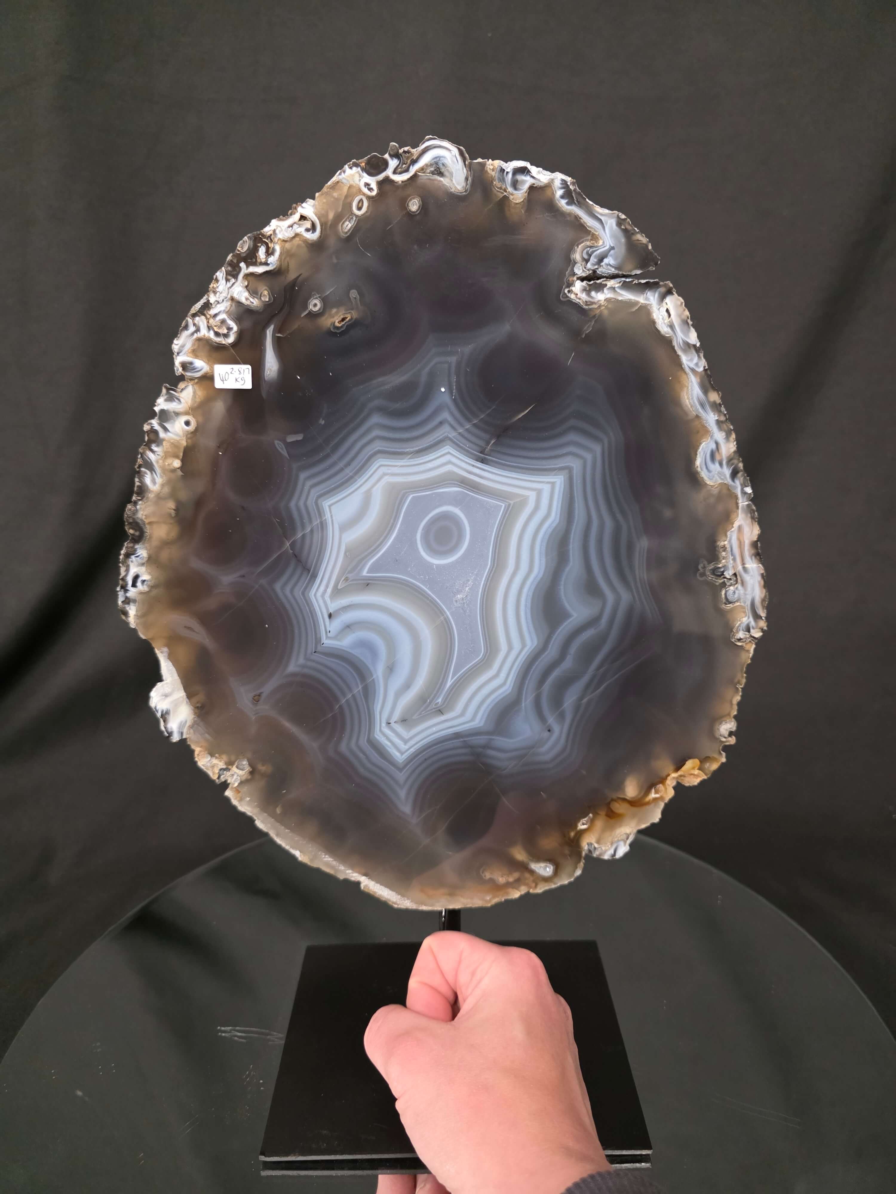 Large Premium Agate Natural Slice on Stand 40 – 2.817g - H36.5xW24.5xD12cm - Image 6