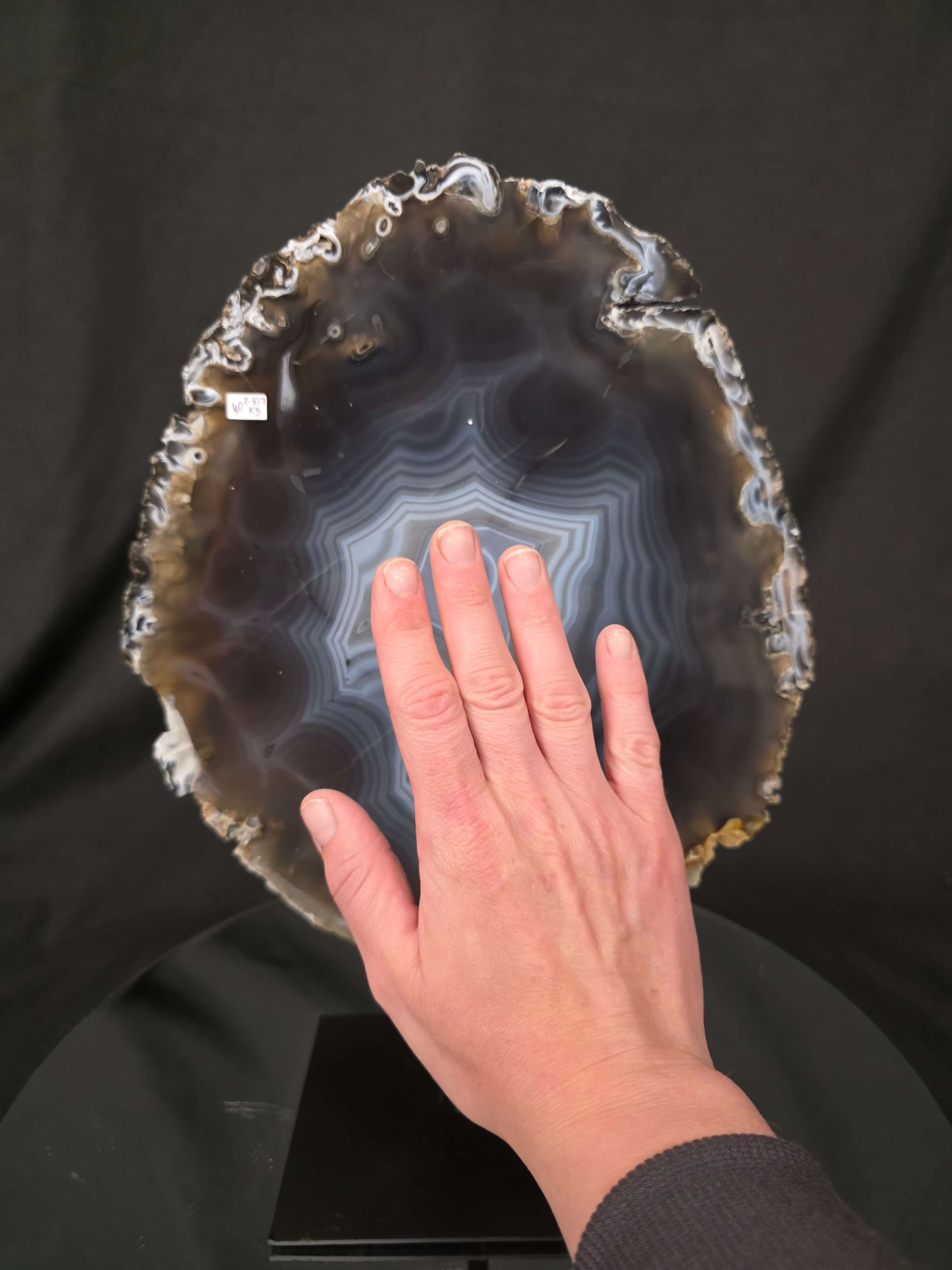 Large Premium Agate Natural Slice on Stand 40 – 2.817g - H36.5xW24.5xD12cm - Image 7
