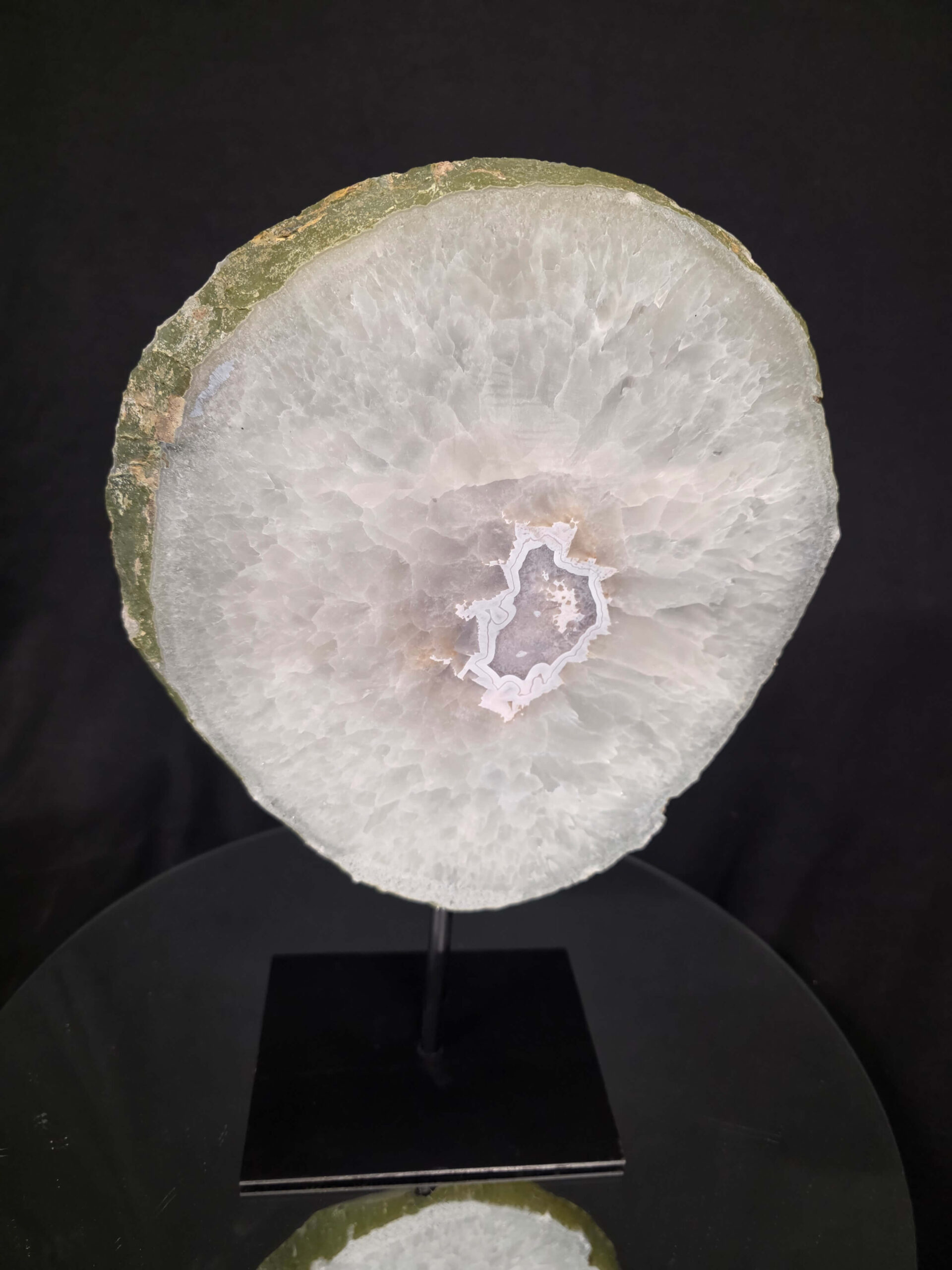 Large Premium Agate Natural Slice on Stand 6 – 3.069g - H35xW25xD12cm - Image 3