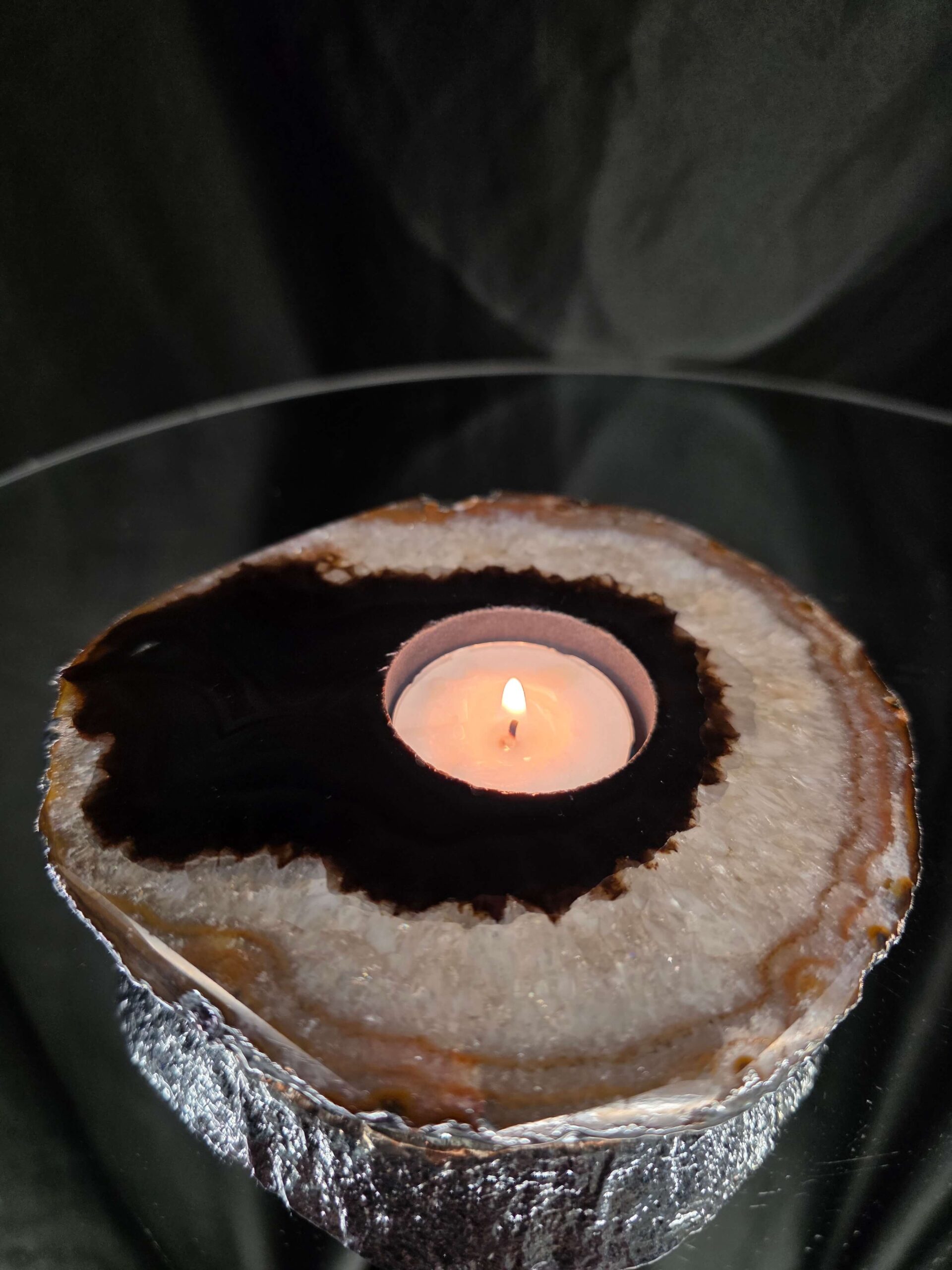 Large Black Agate Slice 2 Handpicked 521g H1.5xW13xD12.5cm Microcrystalline Quartz Silver Gilded Tealight Candle Holder - Image 10