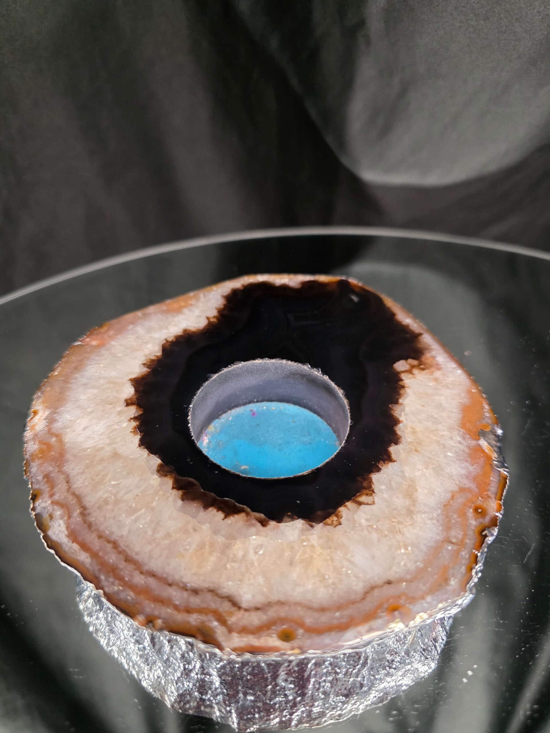 Large Black Agate Slice 2 Handpicked 521g H1.5xW13xD12.5cm Microcrystalline Quartz Silver Gilded Tealight Candle Holder - Image 4