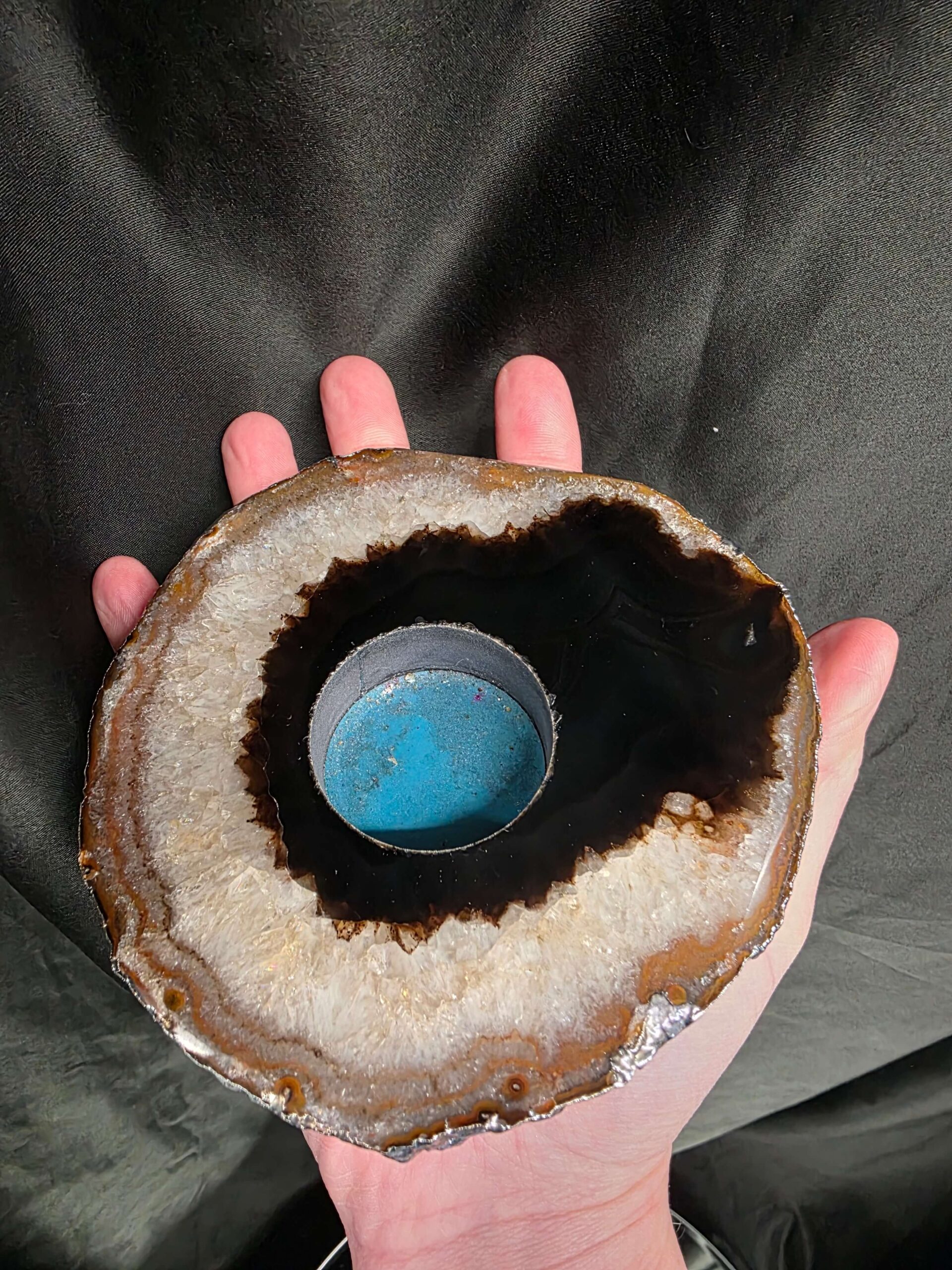 Large Black Agate Slice 2 Handpicked 521g H1.5xW13xD12.5cm Microcrystalline Quartz Silver Gilded Tealight Candle Holder - Image 5