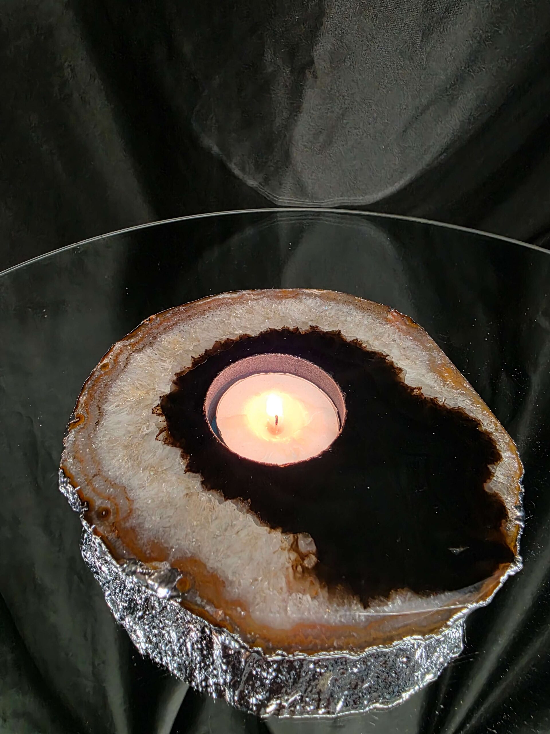 Large Black Agate Slice 2 Handpicked 521g H1.5xW13xD12.5cm Microcrystalline Quartz Silver Gilded Tealight Candle Holder - Image 9
