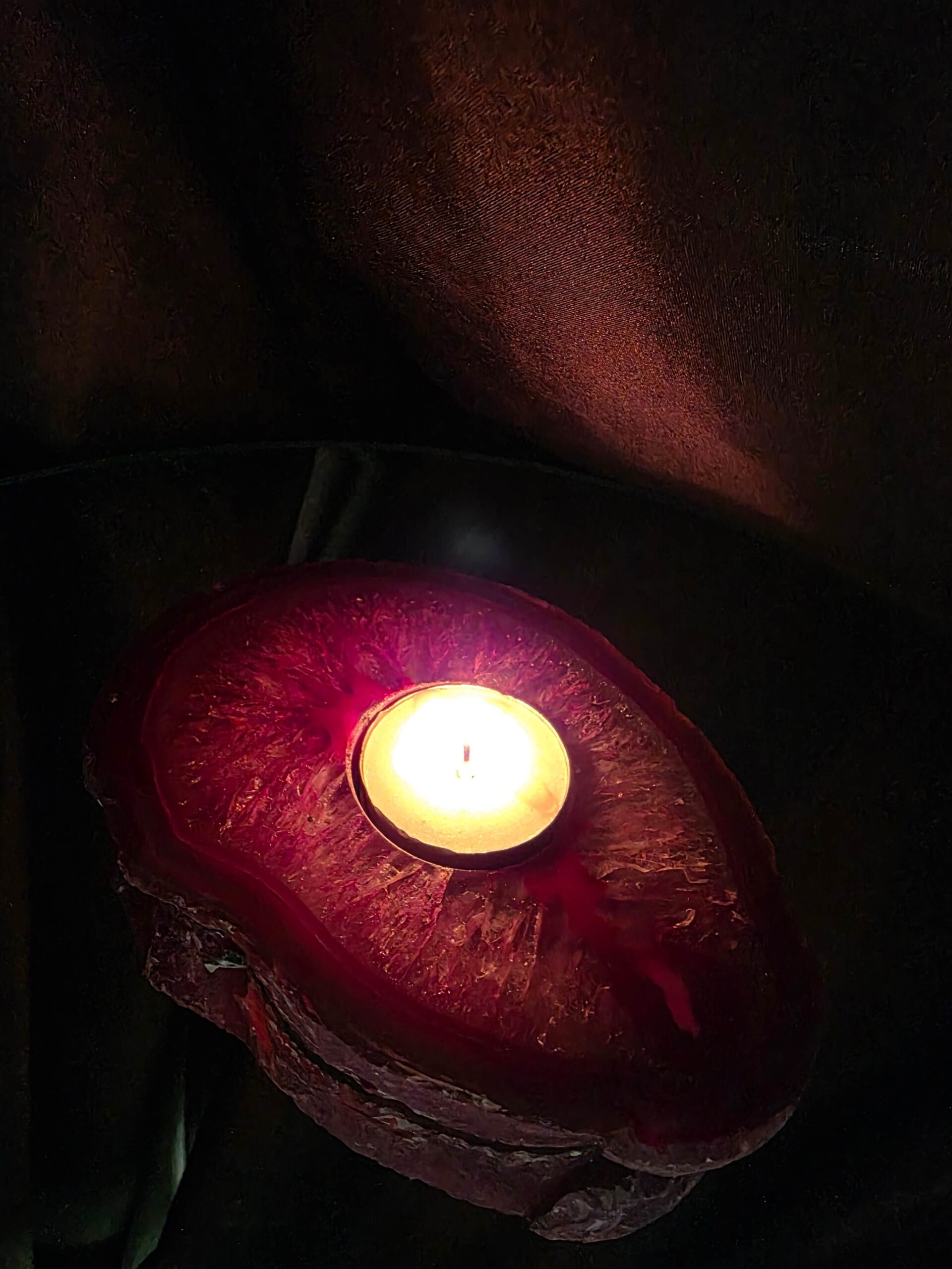 Pink Agate Slice 2 Handpicked 496g H2xW14xD10cm Microcrystalline Quartz Tealight Candle Holder Ornament - Image 12