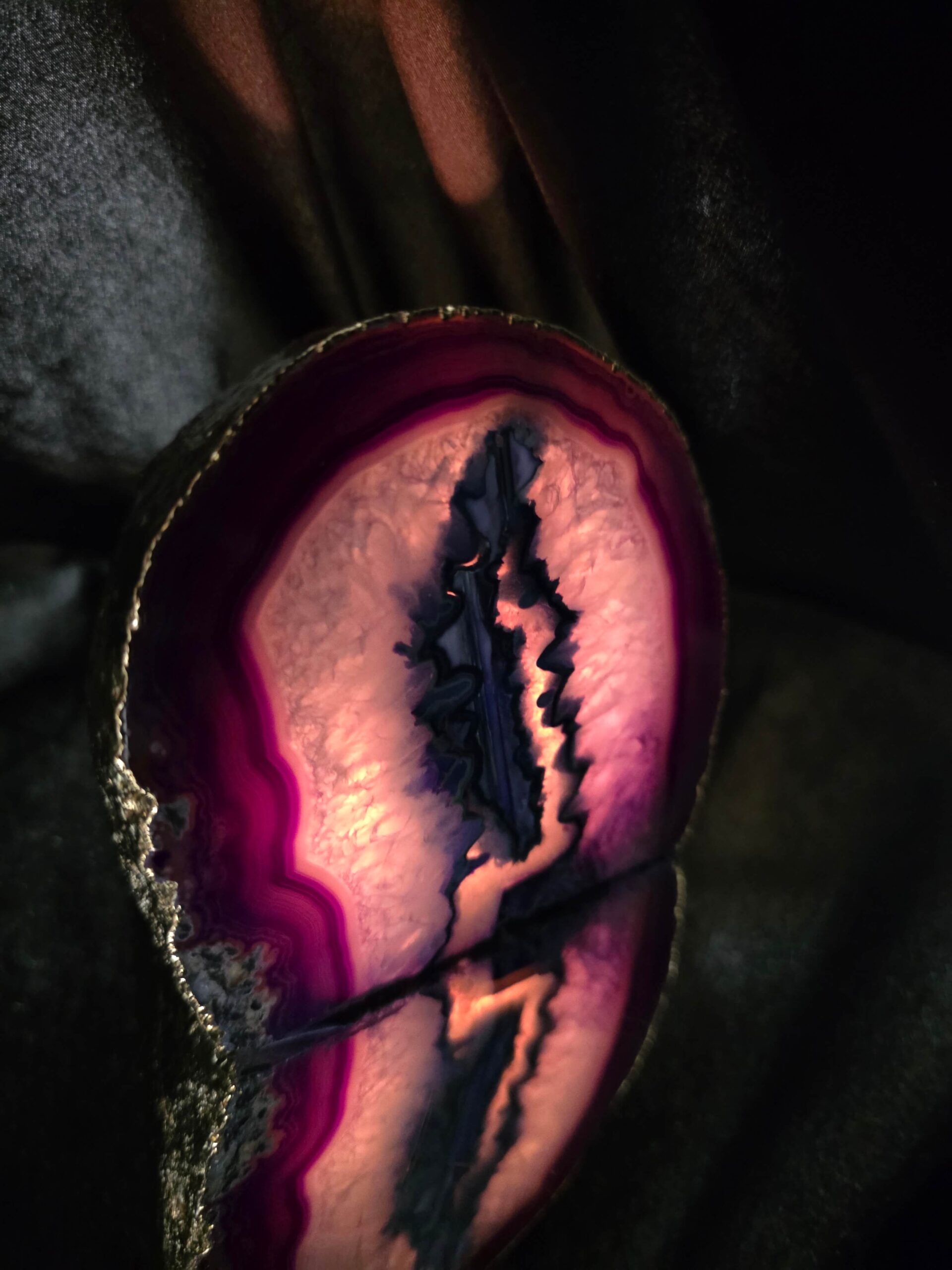 Purple Agate End Candle 3 Handpicked 1.351g H10.5xW11.5xD9cm Microcrystalline Quartz Gold Gilded 24ct Gold Tealight Holder - Image 9