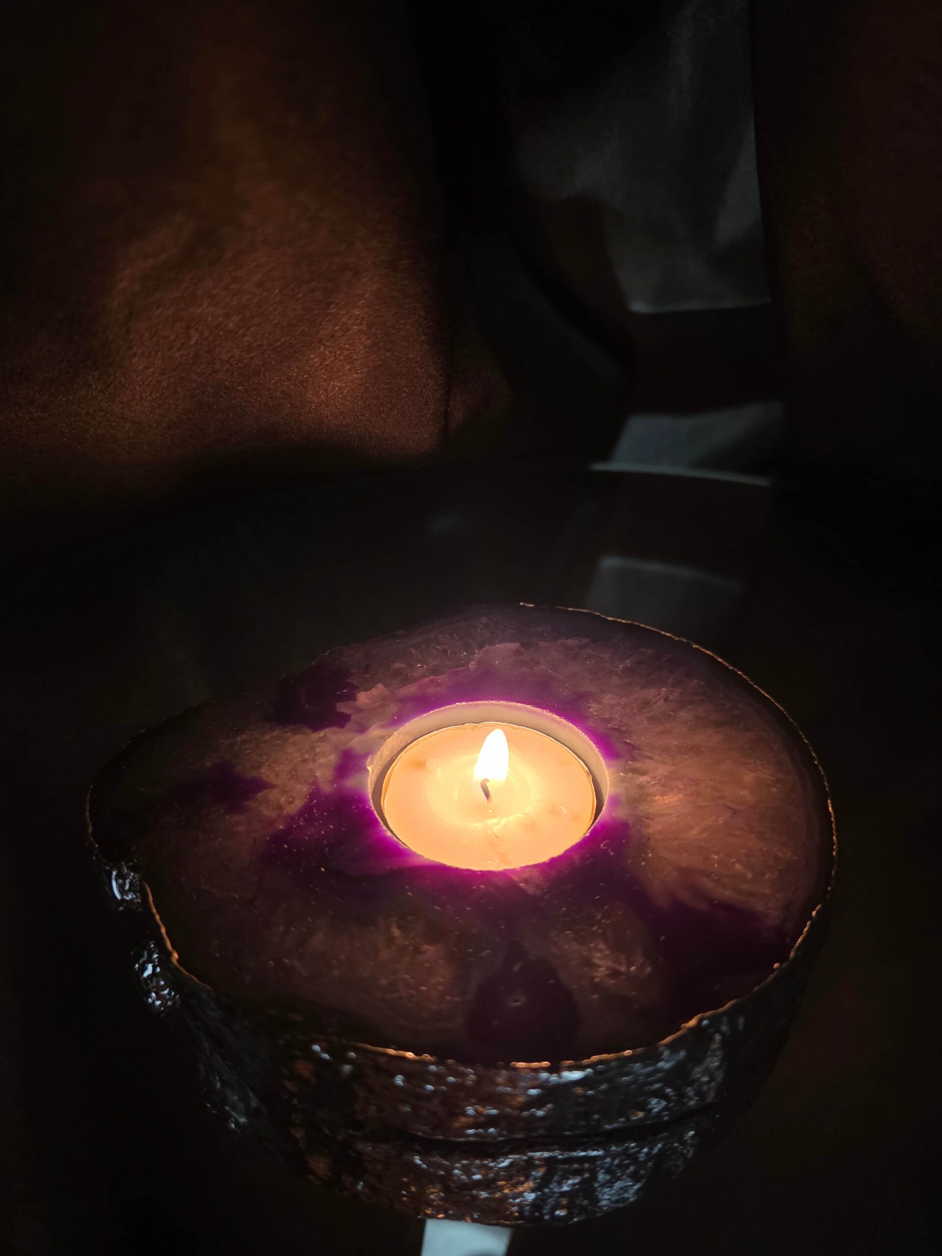 Purple Agate Slice 2 Handpicked 404g H2xW13xD11cm Microcrystalline Quartz Silver Gilded Tealight Candle Holder - Image 11