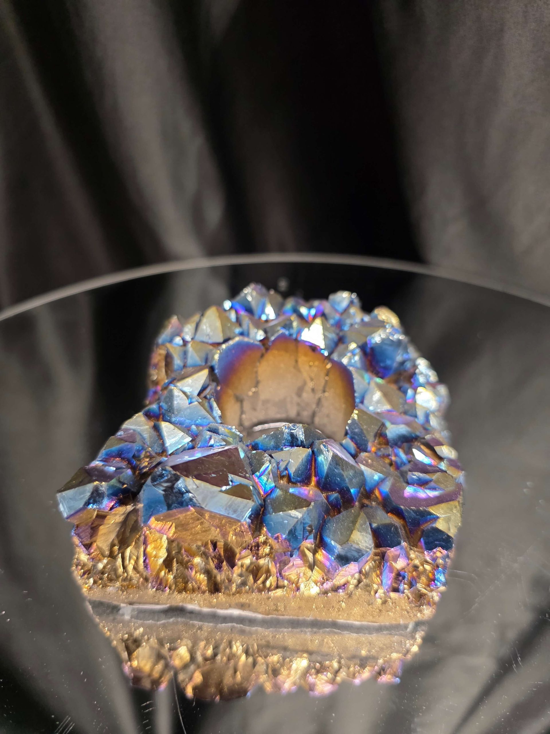 Rainbow Quartz Candle No. 2 Aura, Titanium, Point, Cluster, Gemstone Tealight Holder 694g H5xW10.5xD10cm - Image 4