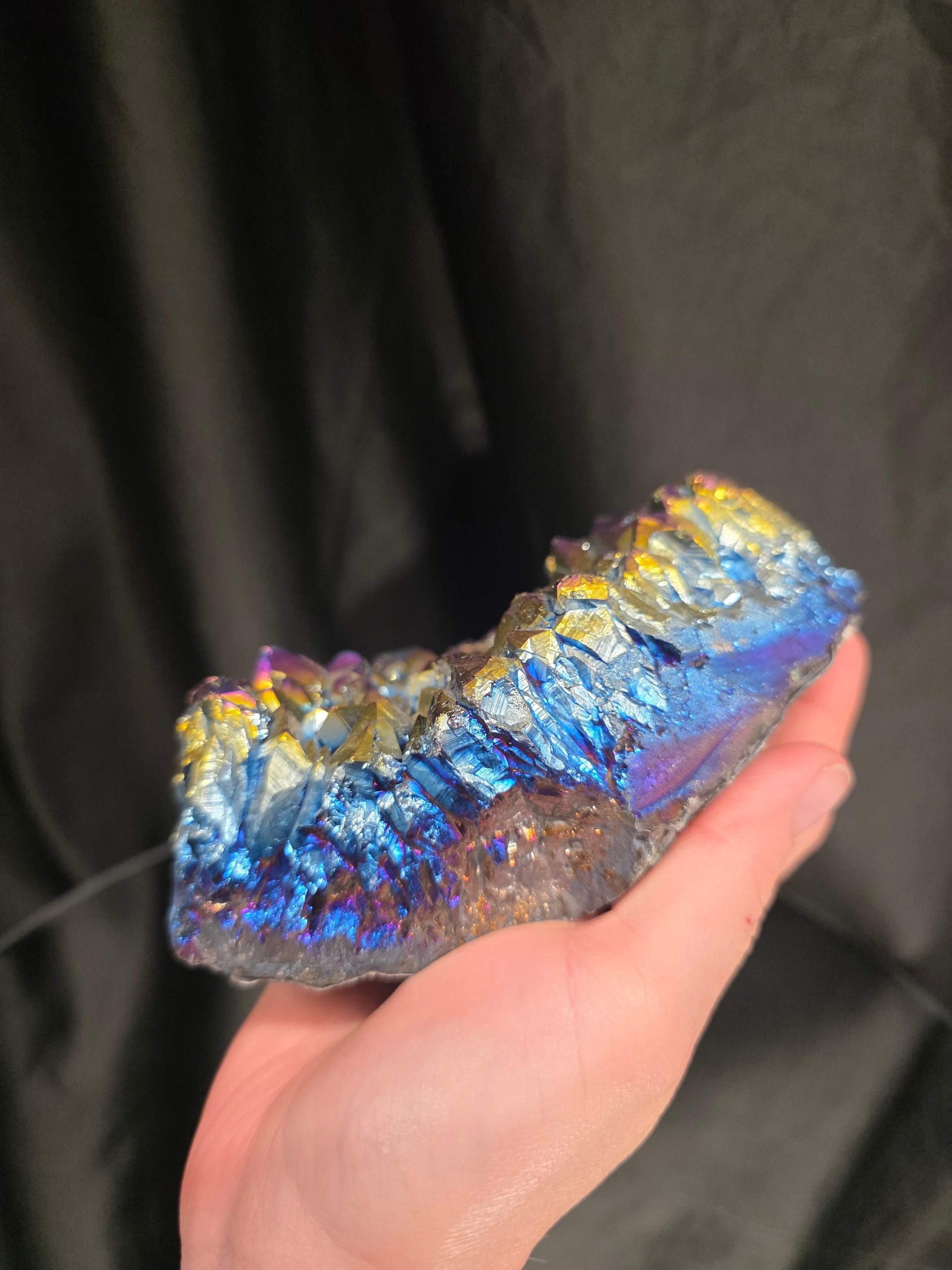 Rainbow Quartz Candle No. 5 Aura, Titanium, Point, Cluster, Gemstone Tealight Holder 703g H6xW12xD10cm - Image 7