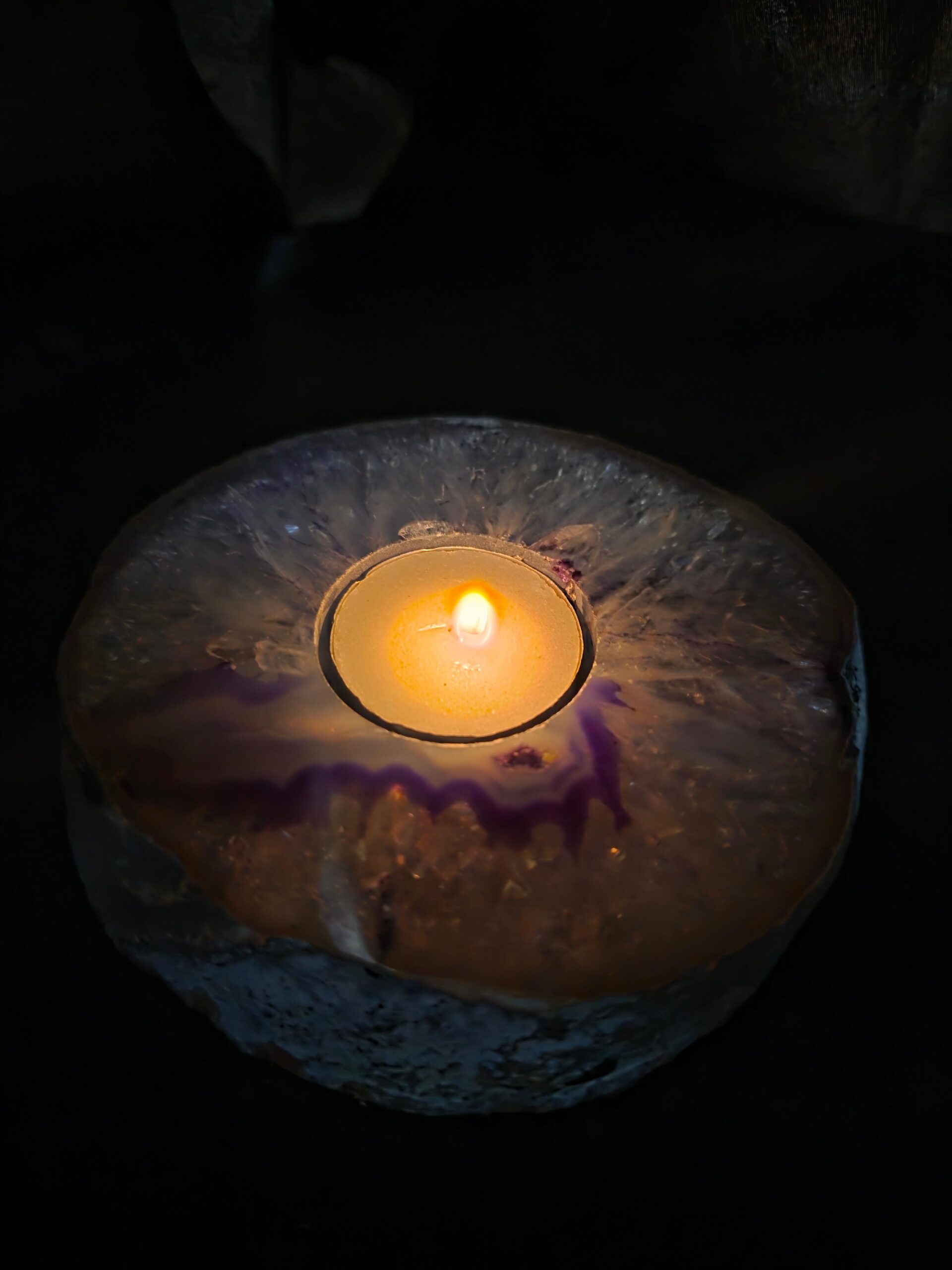 Purple Agate Slice 1 Handpicked 485g H2xW12xD11cm Microcrystalline Quartz Tealight Candle Holder Ornament - Image 6