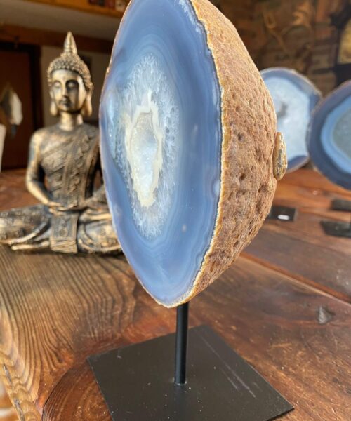 Premium Agate Geode on Stand 25 – 2560g - H23xW16xD7cm - Image 8