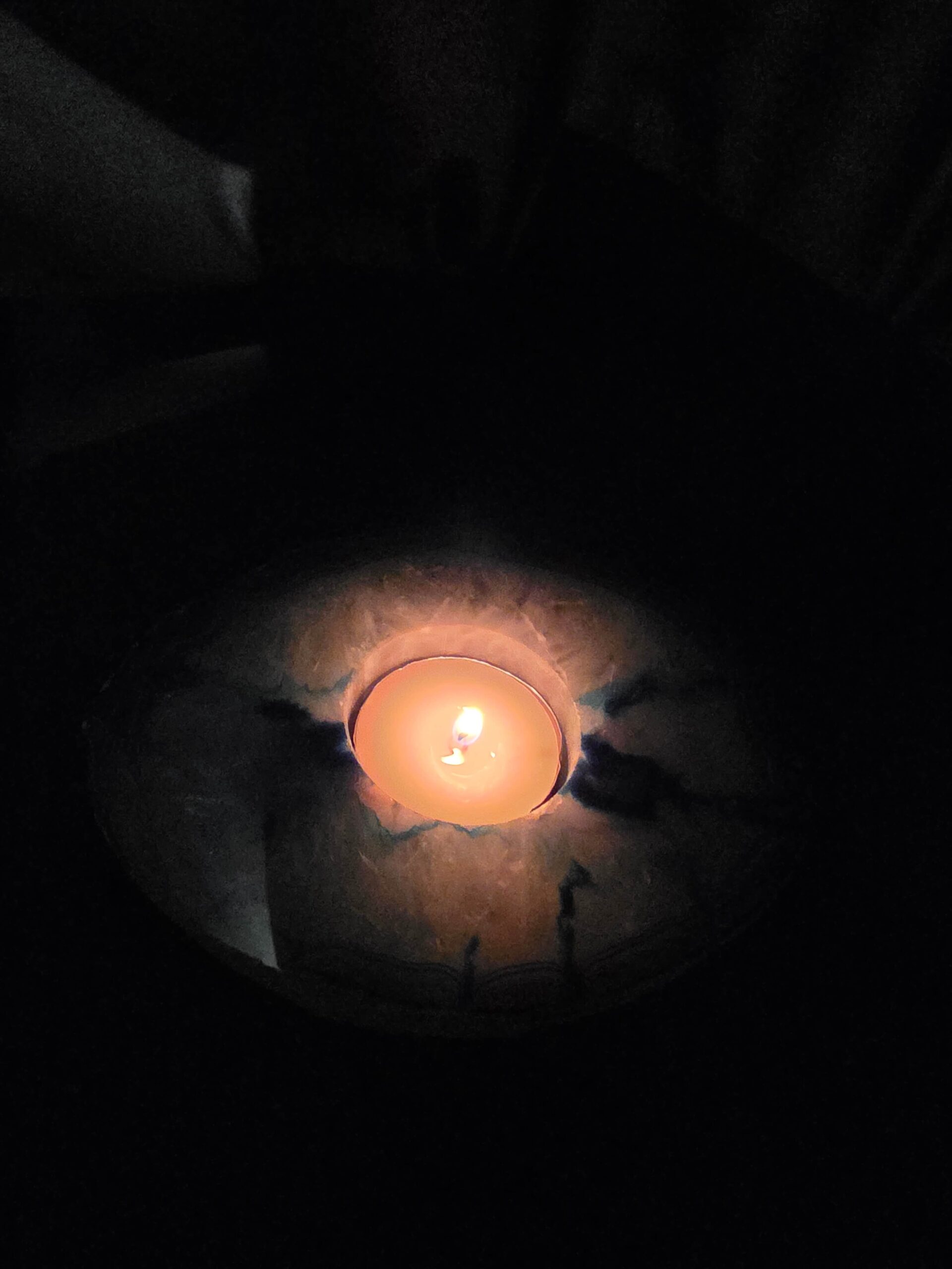 Teal Agate Slice Candle 1 Handpicked 401g H2xW12xD10cm Microcrystalline Quartz Tealight Holder Ornament - Image 9