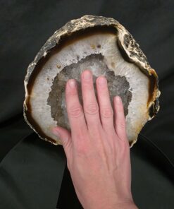 Premium Agate Geode on Stand 1 – 3.333g - H31xW20xD10cm - Image 9