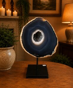 Premium Agate Geode on Stand 13 – 2.629g - H13xW16xD8cm