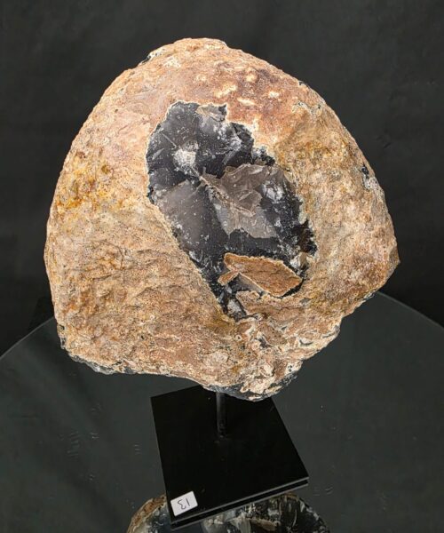 Premium Agate Geode on Stand 13 – 2.629g - H13xW16xD8cm - Image 4