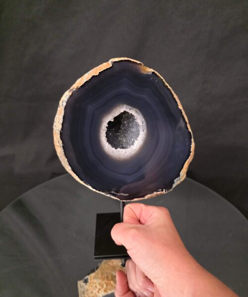 Premium Agate Geode on Stand 13 – 2.629g - H13xW16xD8cm - Image 7
