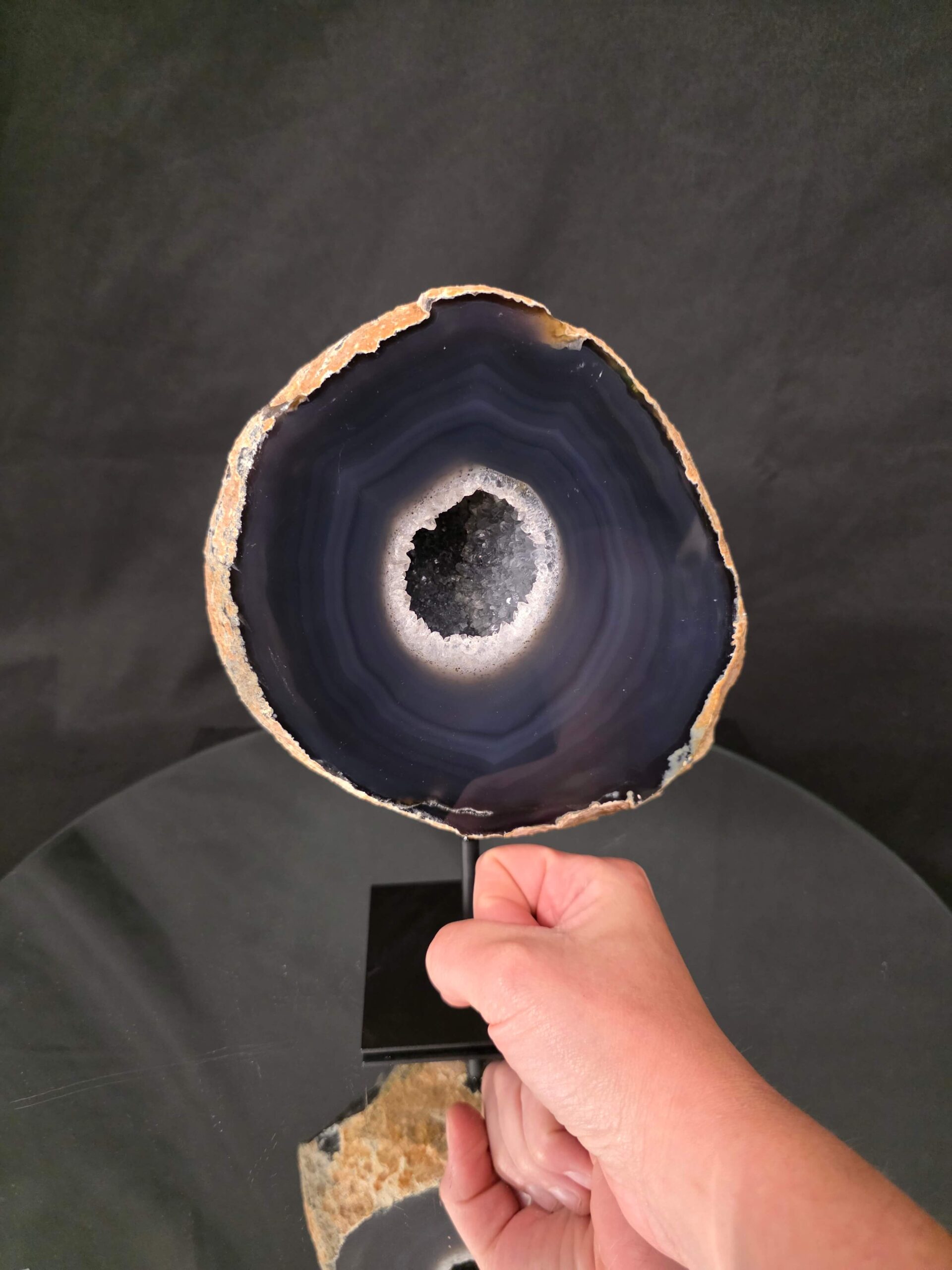Premium Agate Geode on Stand 13 – 2.629g - H13xW16xD8cm - Image 7