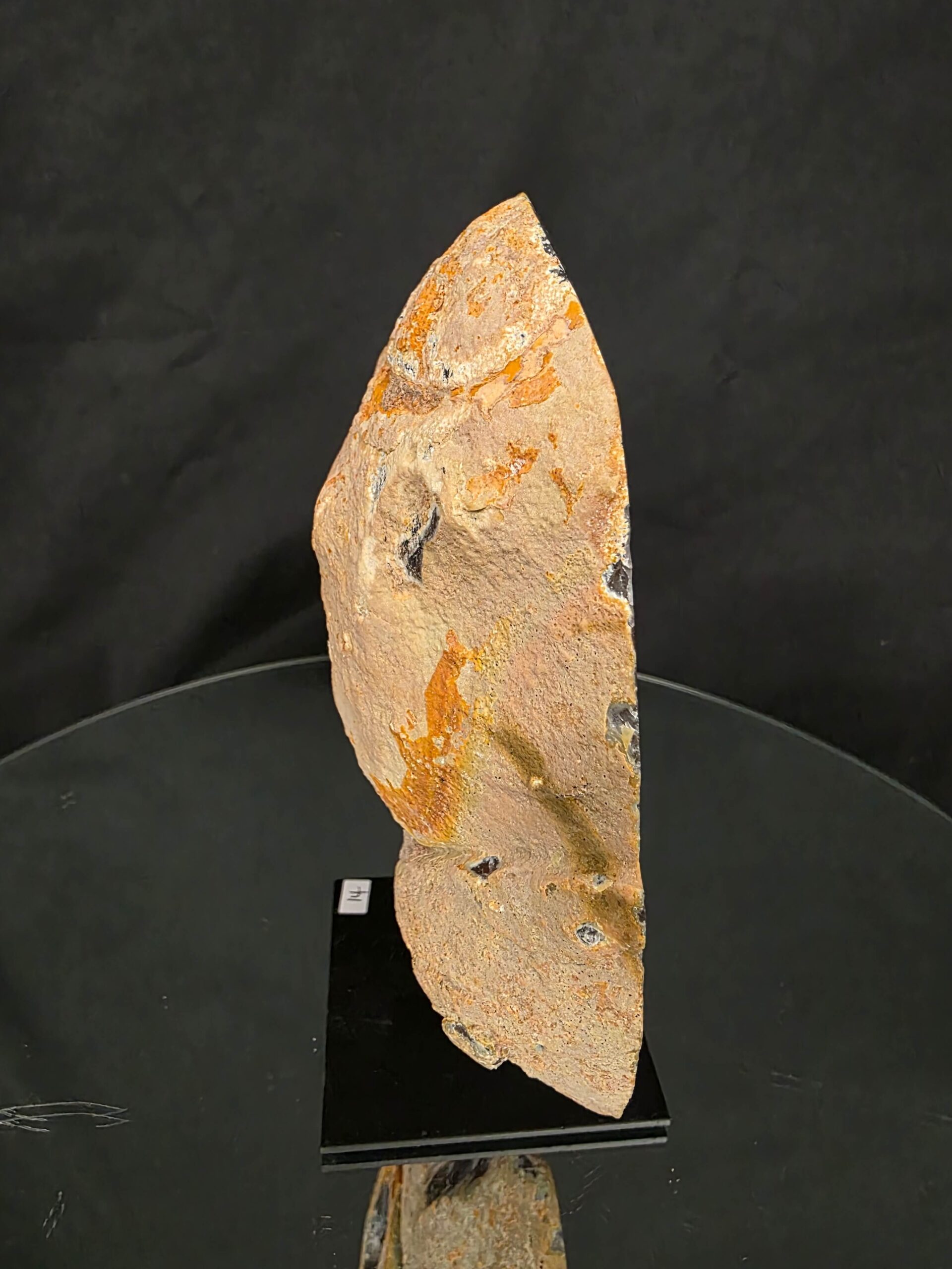 Premium Agate Geode on Stand 14 – 1.411g - H20xW16xD8cm - Image 7