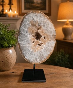 Premium Agate Geode on Stand 2 – 1.597g - H23xW14xD8cm