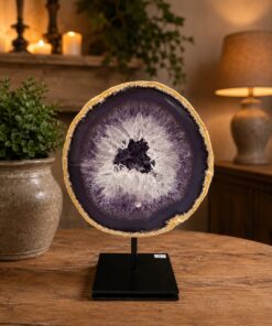 Premium Agate Geode on Stand 3 – 2.002g - H20xW13xD8cm