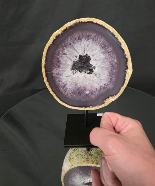 Premium Agate Geode on Stand 3 – 2.002g - H20xW13xD8cm - Image 7
