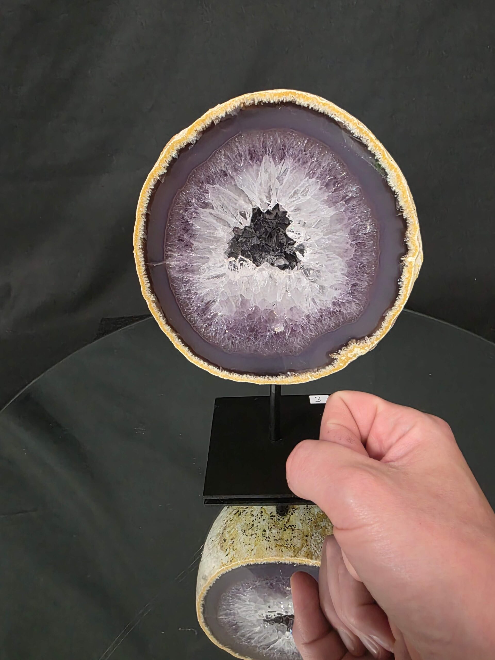 Premium Agate Geode on Stand 3 – 2.002g - H20xW13xD8cm - Image 7