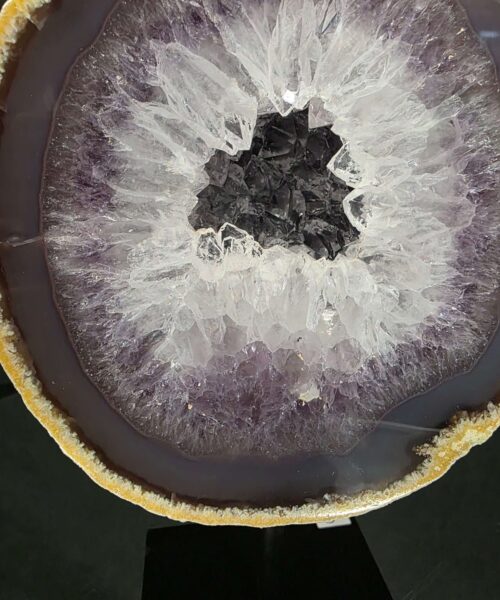 Premium Agate Geode on Stand 3 – 2.002g - H20xW13xD8cm - Image 8