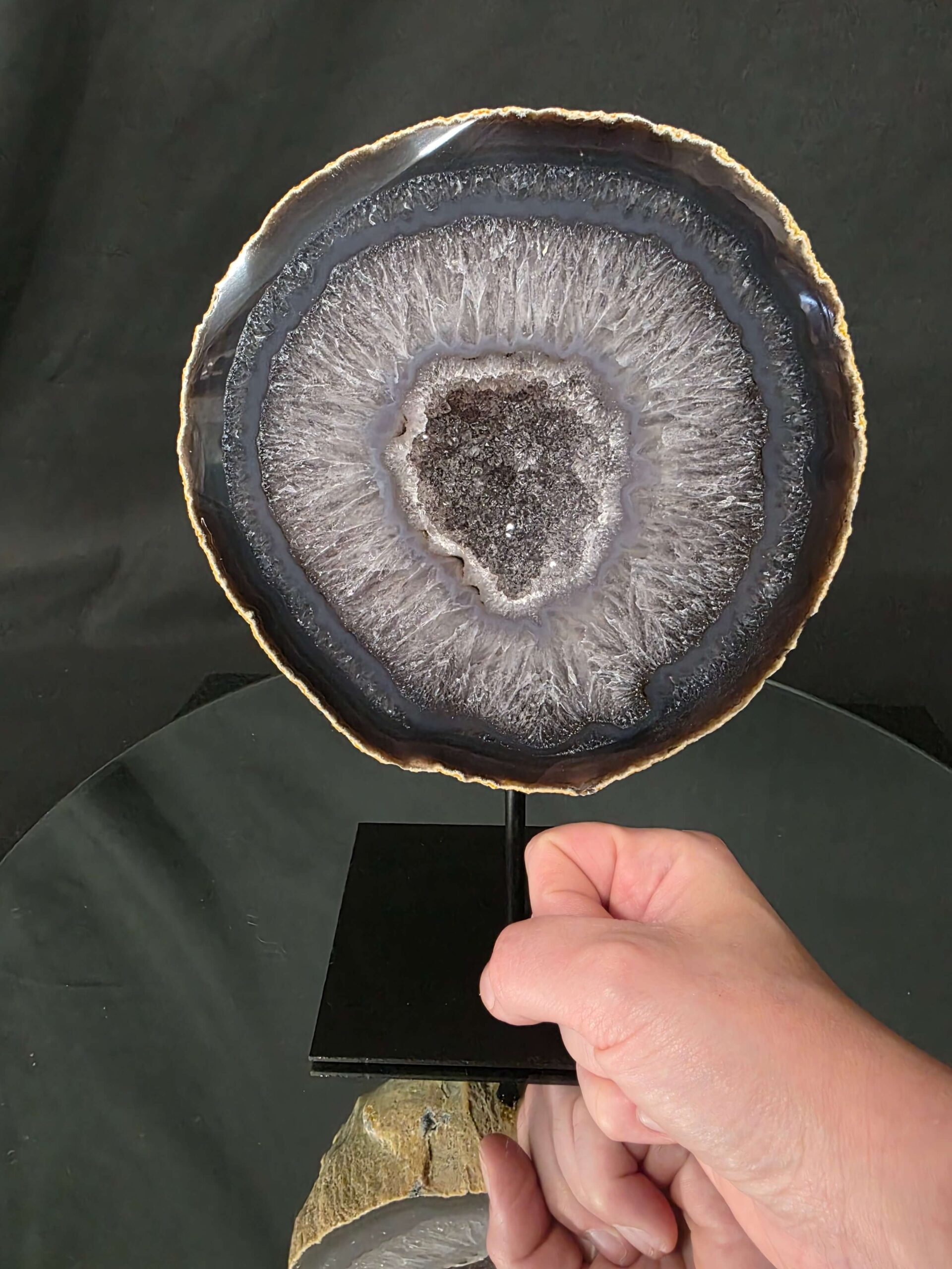 Premium Agate Geode on Stand 5 – 2.922g - H24.5xW17xD10cm - Image 8