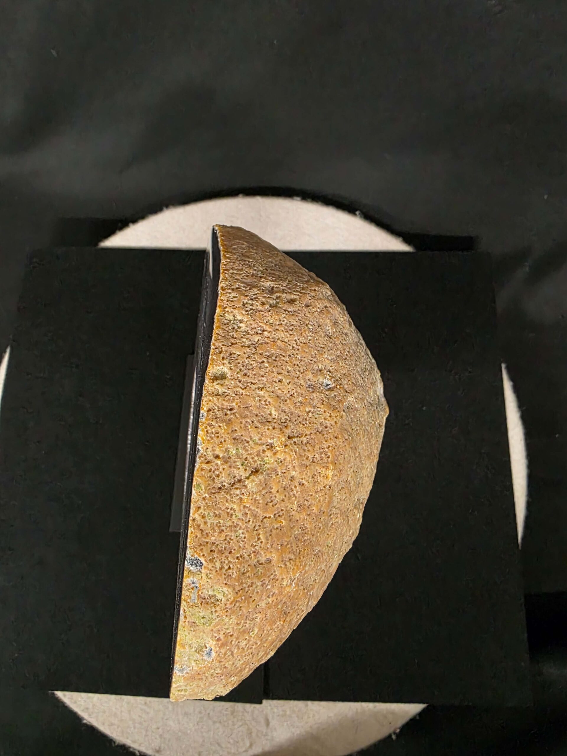 Premium Agate Geode on Stand 5 – 2.922g - H24.5xW17xD10cm - Image 9