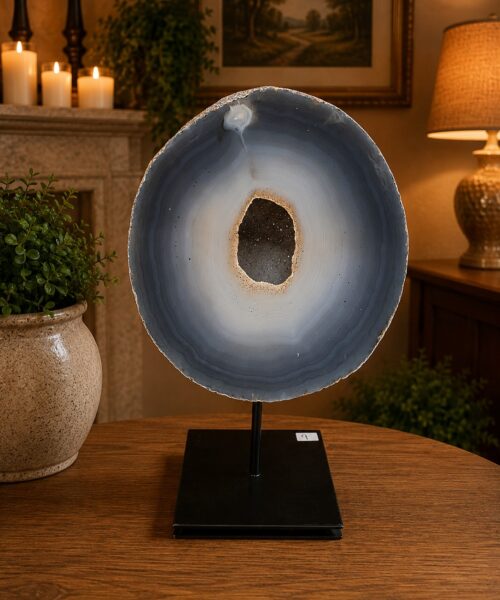 Premium Agate Geode on Stand 9 – 2.223g - H22.5xW15xD8cm